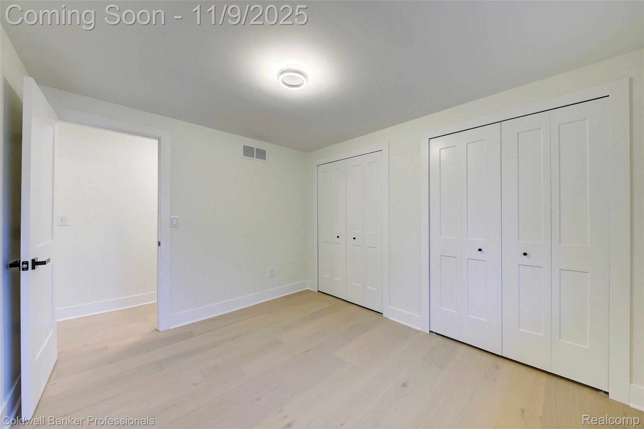 Troy, Michigan, 48085, United States, 4 Bedrooms Bedrooms, ,2 BathroomsBathrooms,Residential,For Sale,1989080