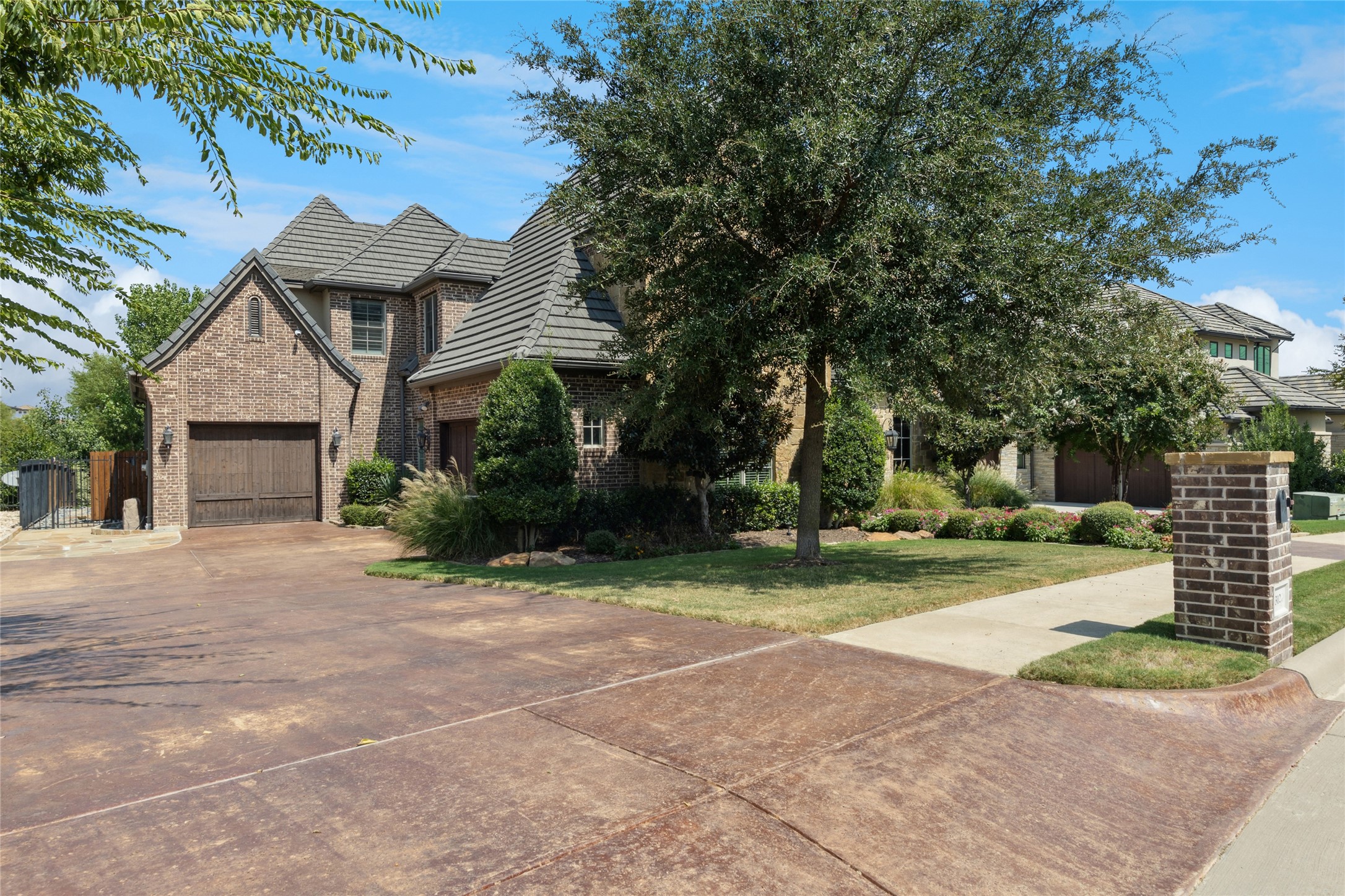 Benbrook, Texas, 76126, United States, 4 Bedrooms Bedrooms, ,5 BathroomsBathrooms,Residential,For Sale,1958044