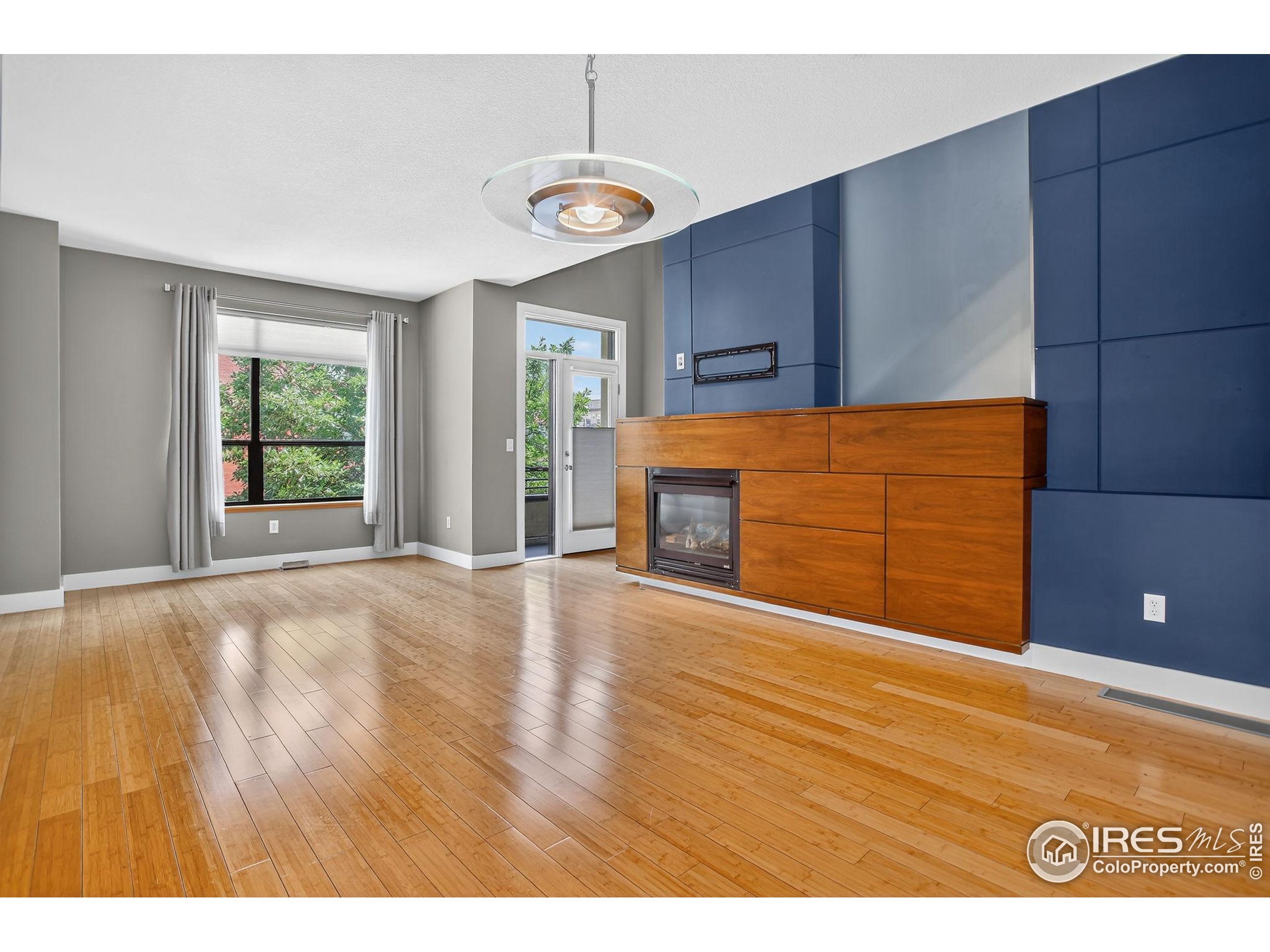 Denver, Colorado, 80211, United States, 2 Bedrooms Bedrooms, ,3 BathroomsBathrooms,Residential,For Sale,1895897