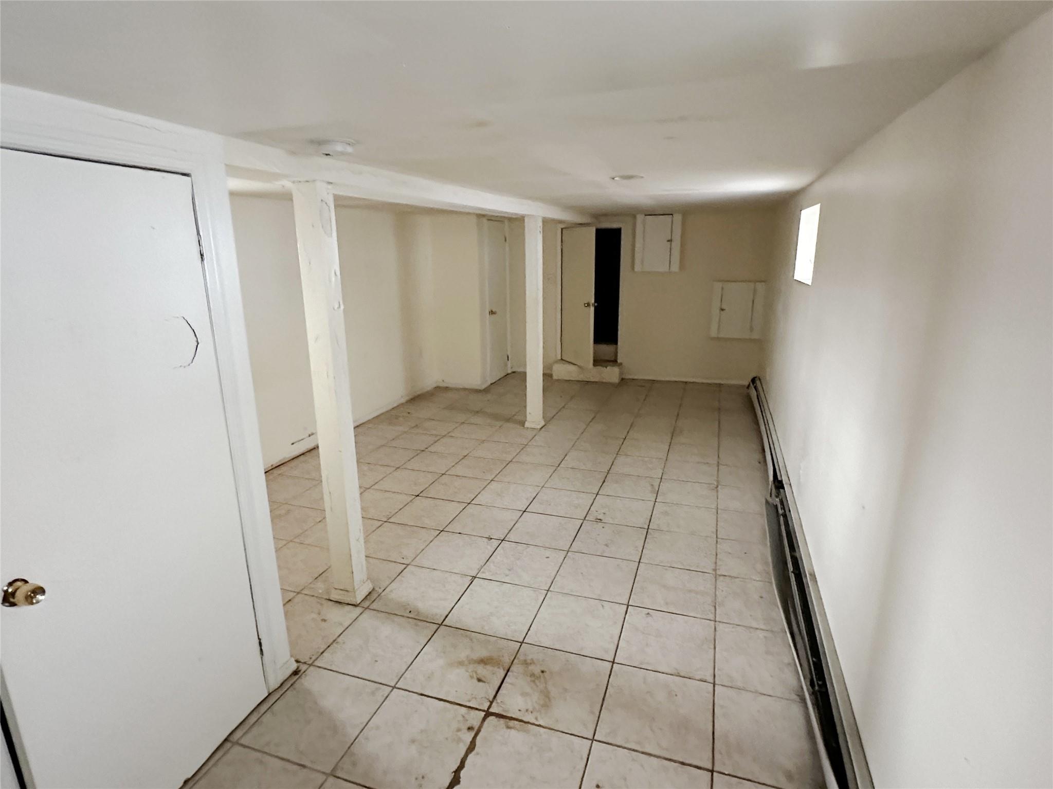 Jamaica, New York, 11433, United States, 3 Bedrooms Bedrooms, ,2 BathroomsBathrooms,Residential,For Sale,1883672