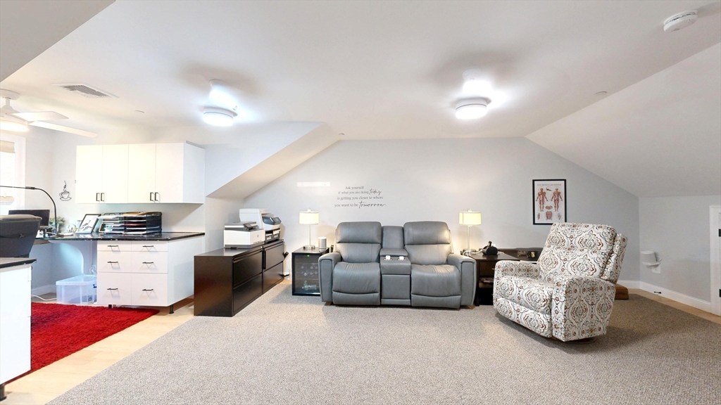 Peabody, Massachusetts, 01960, United States, 3 Bedrooms Bedrooms, ,4 BathroomsBathrooms,Residential,For Sale,2048851