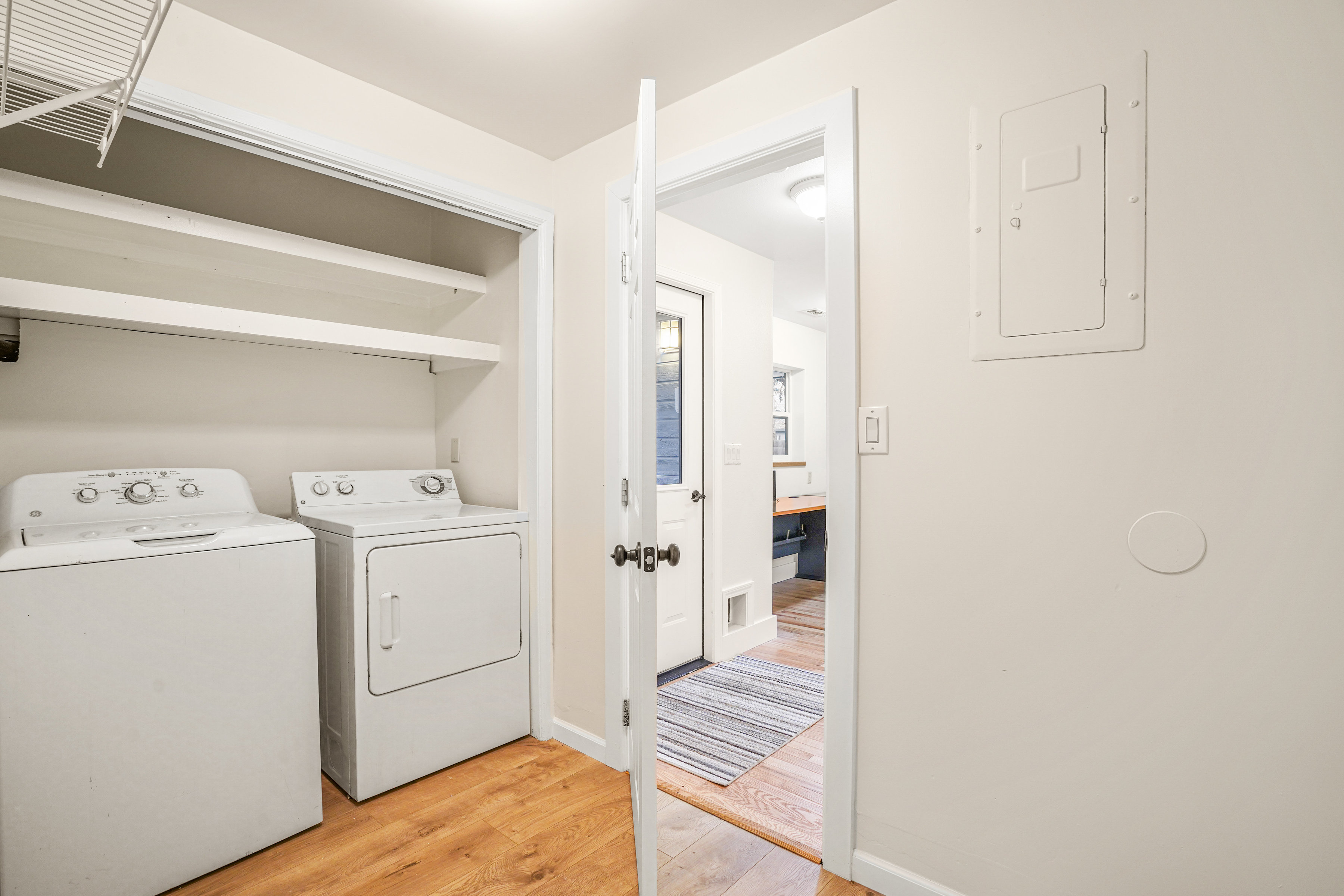  Lives Like Two Homes - 物件實景