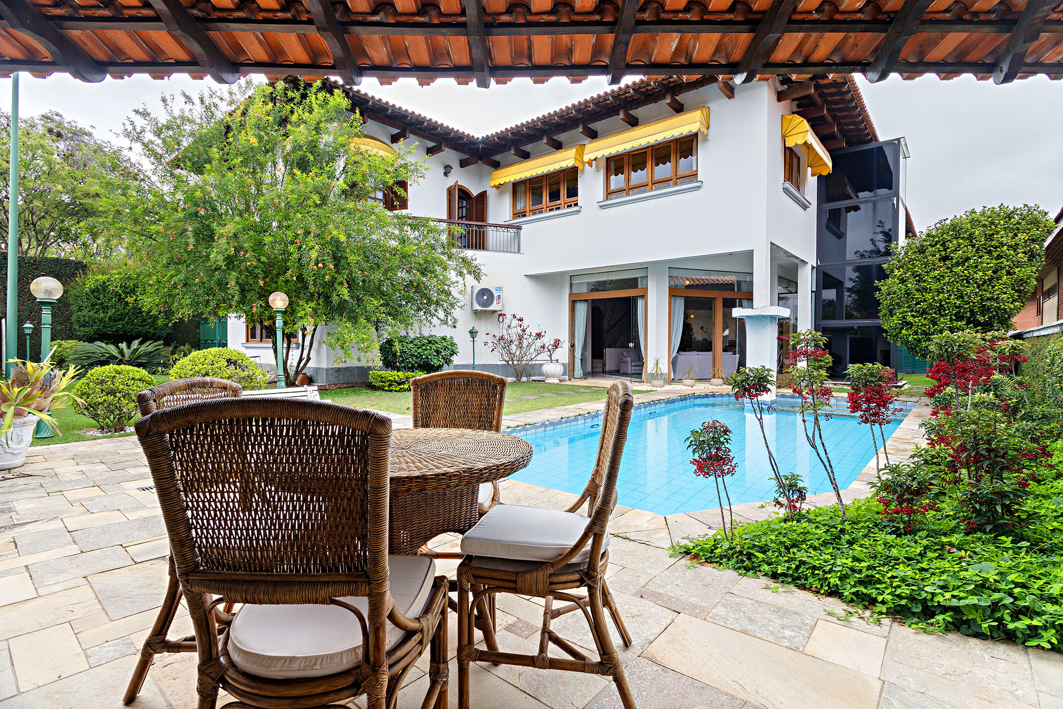  Neoclassical house in gated community with pool and elevator - 物件實景
