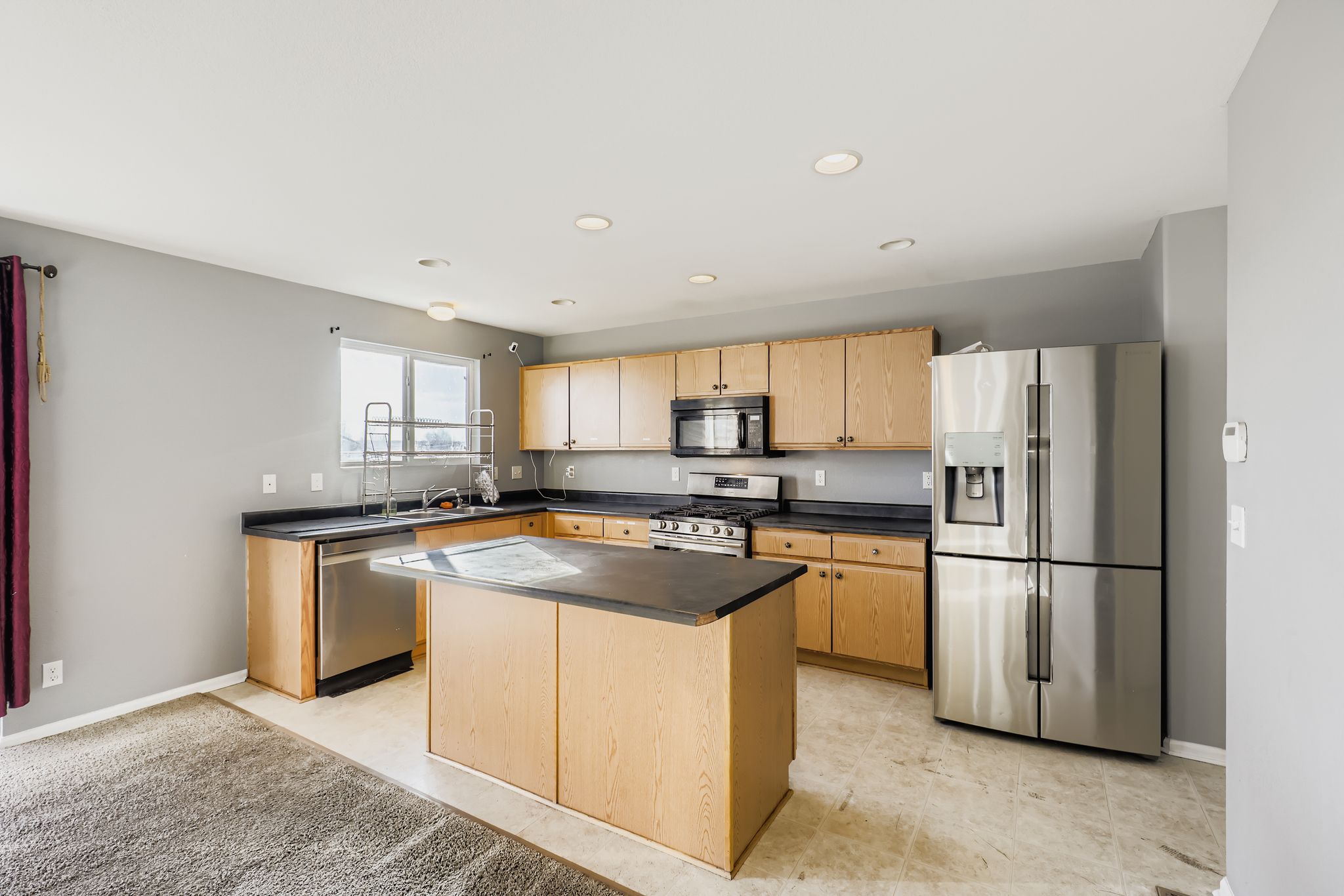 Denver, Colorado, 80239, United States, 4 Bedrooms Bedrooms, ,3 BathroomsBathrooms,Residential,For Sale,2010016