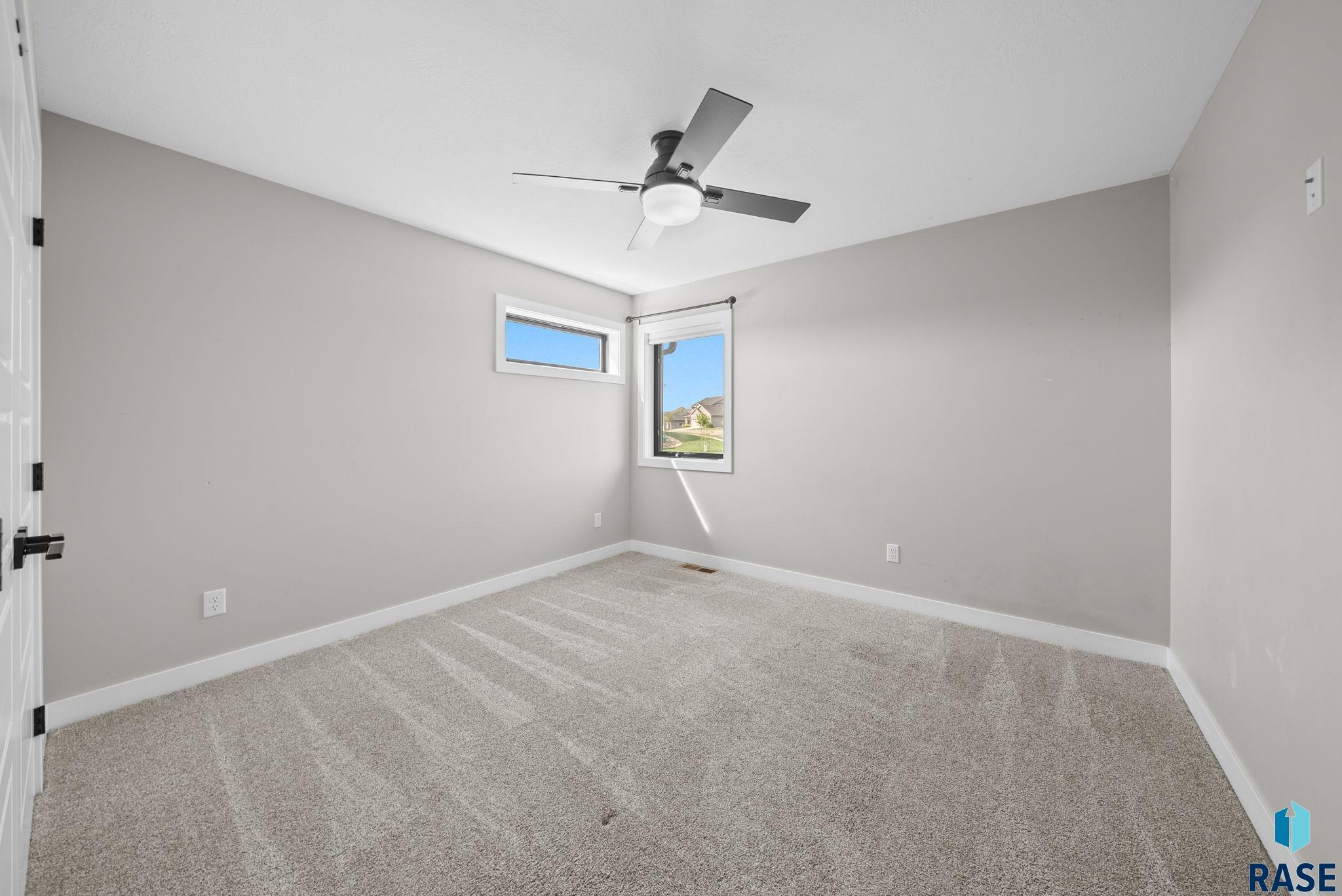 Sioux Falls, South Dakota, 57110, United States, 6 Bedrooms Bedrooms, ,4 BathroomsBathrooms,Residential,For Sale,1892157