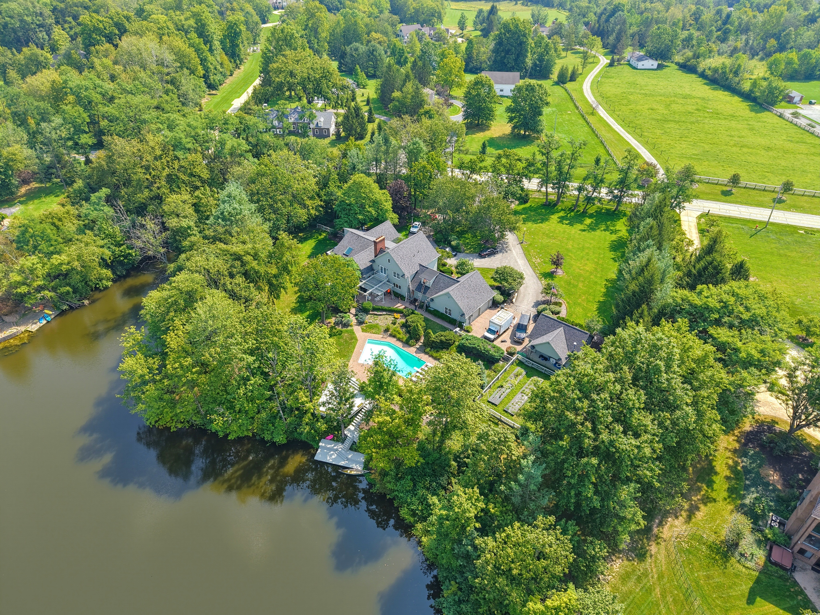  5600 Liberty Road, Chagrin Falls, OH - 物件實景