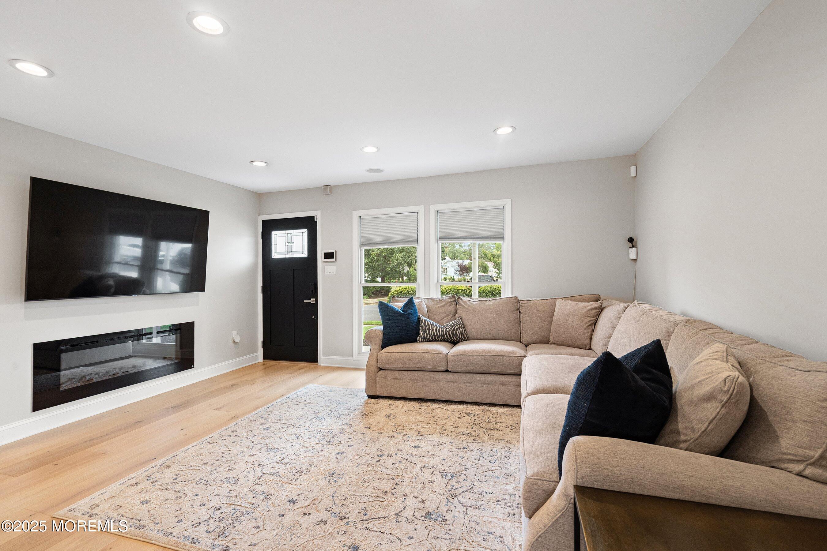 Monroe, New Jersey, 08831, United States, 4 Bedrooms Bedrooms, ,2 BathroomsBathrooms,Residential,For Sale,1975229