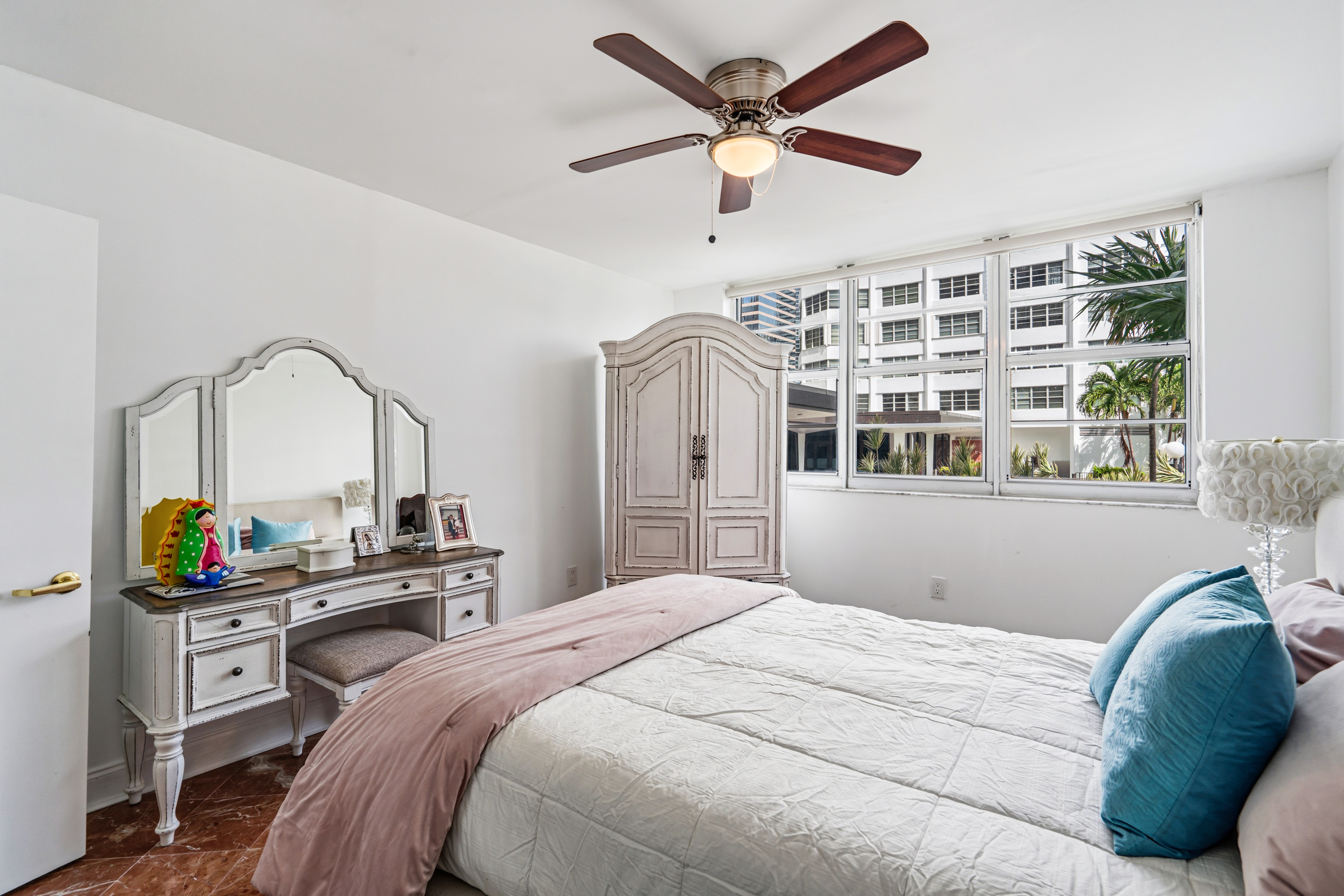  905 Brickell Bay Dr, Miami, FL, 33131 - 物件實景