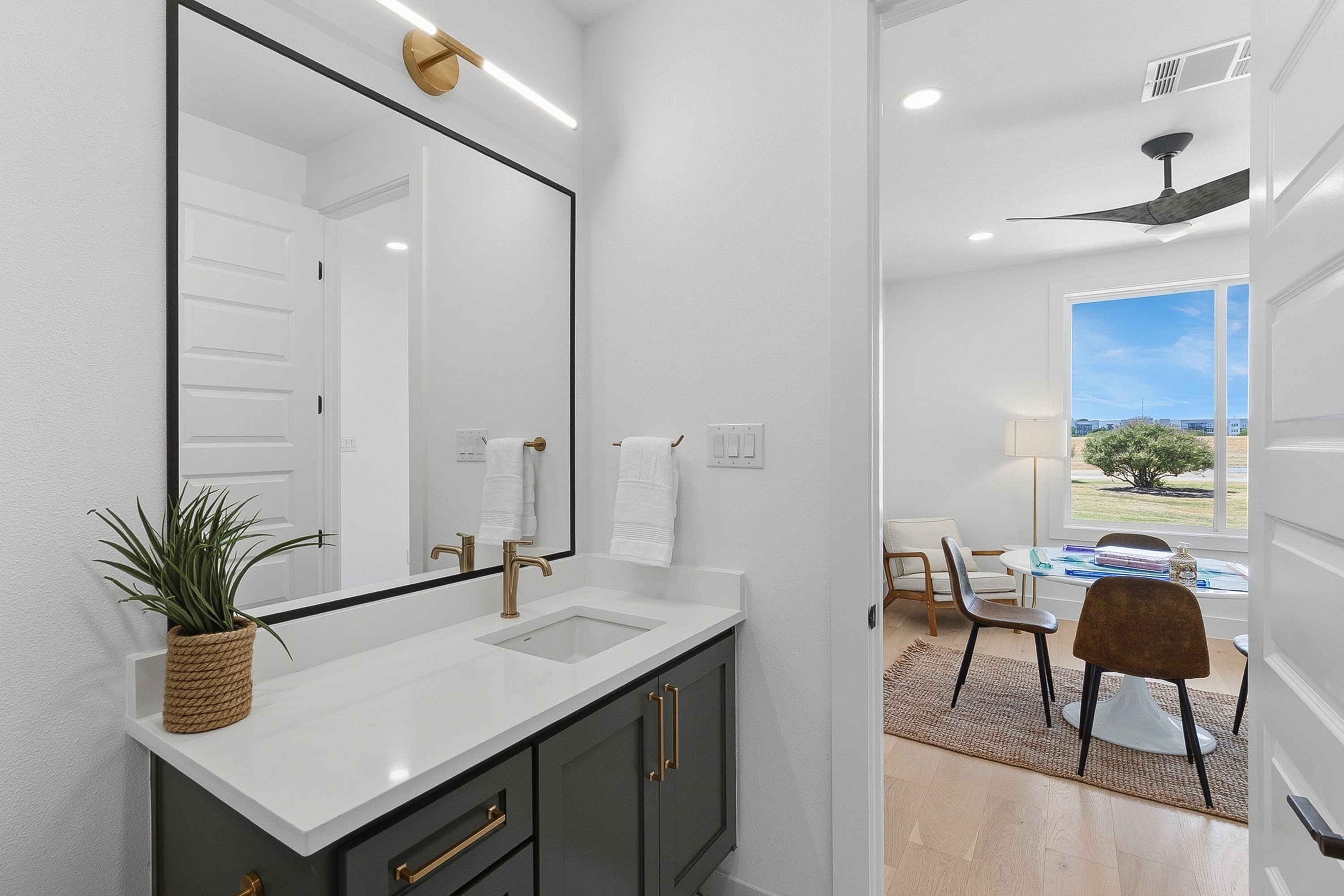  408 Vista Buena Trail, Fort Worth, TX, 76111 - 物件實景