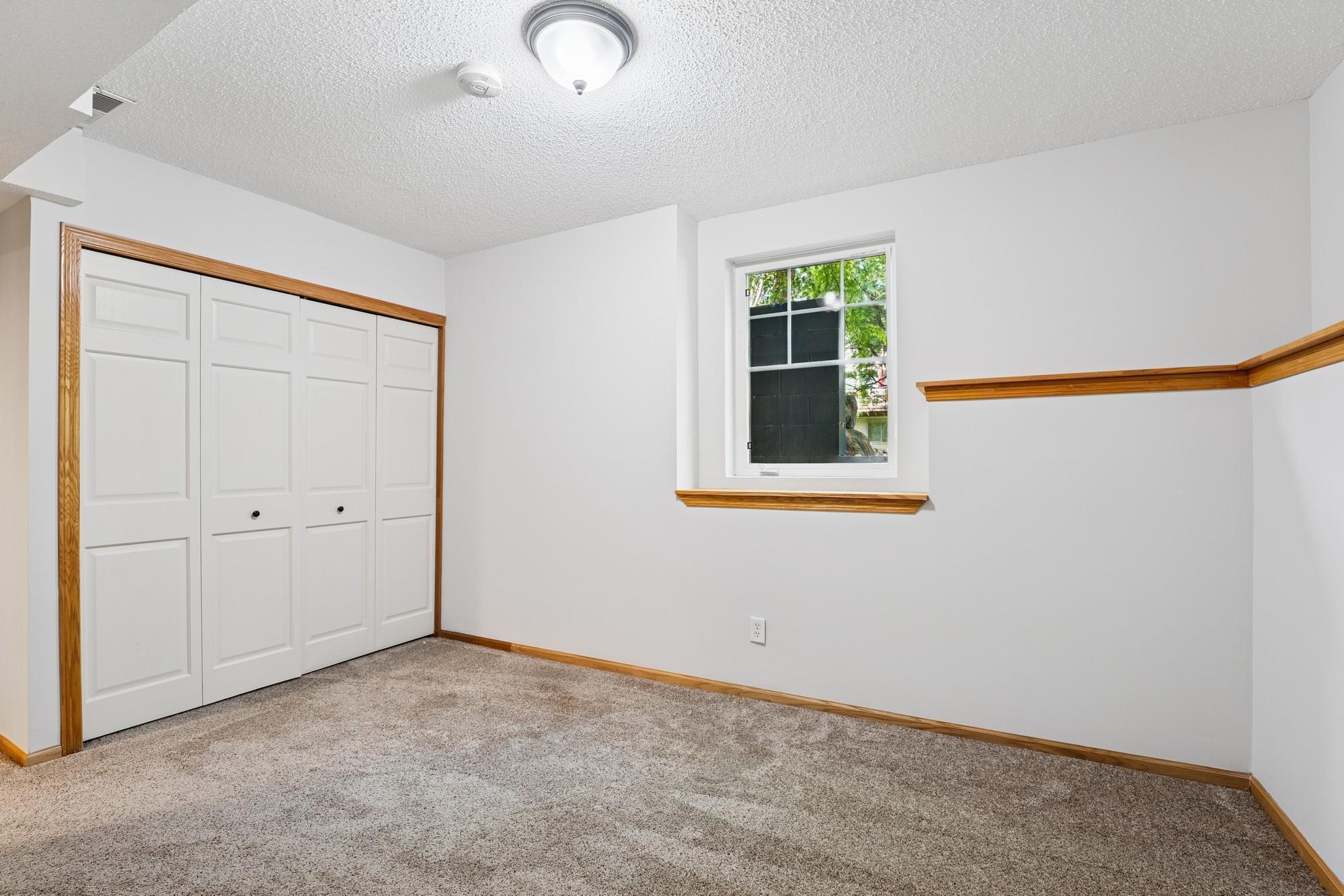 Woodbury, Minnesota, 55129, United States, 5 Bedrooms Bedrooms, ,3 BathroomsBathrooms,Residential,For Sale,1917665