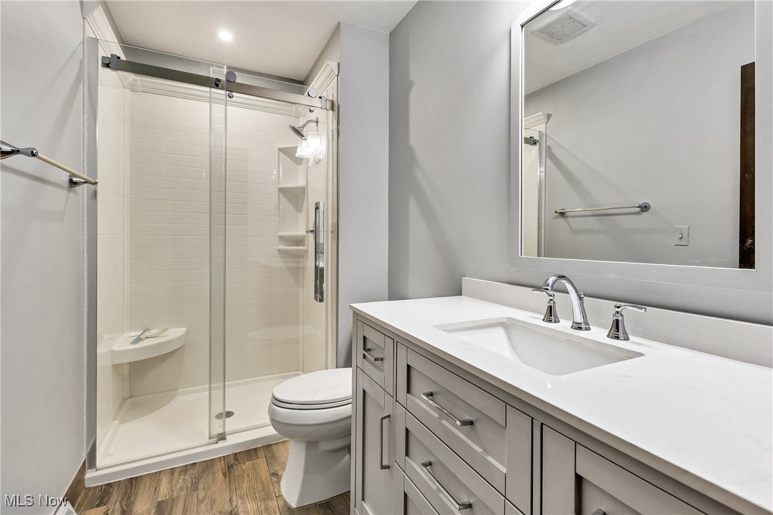 Kinsman, Ohio, 44428, United States, 4 Bedrooms Bedrooms, ,4 BathroomsBathrooms,Residential,For Sale,1983424