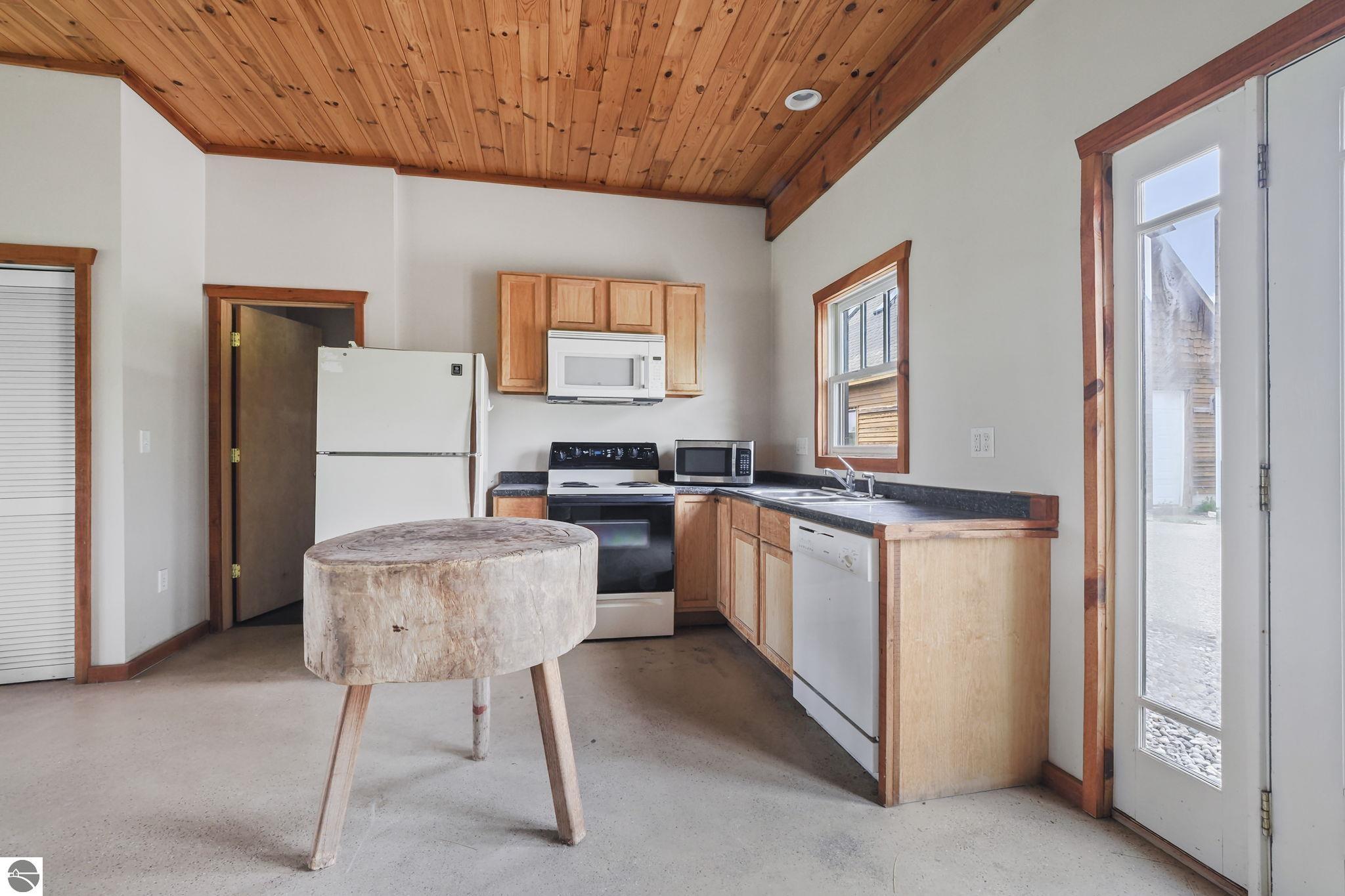 Traverse City, Michigan, 49686, United States, 3 Bedrooms Bedrooms, ,1 BathroomBathrooms,Residential,For Sale,1847565