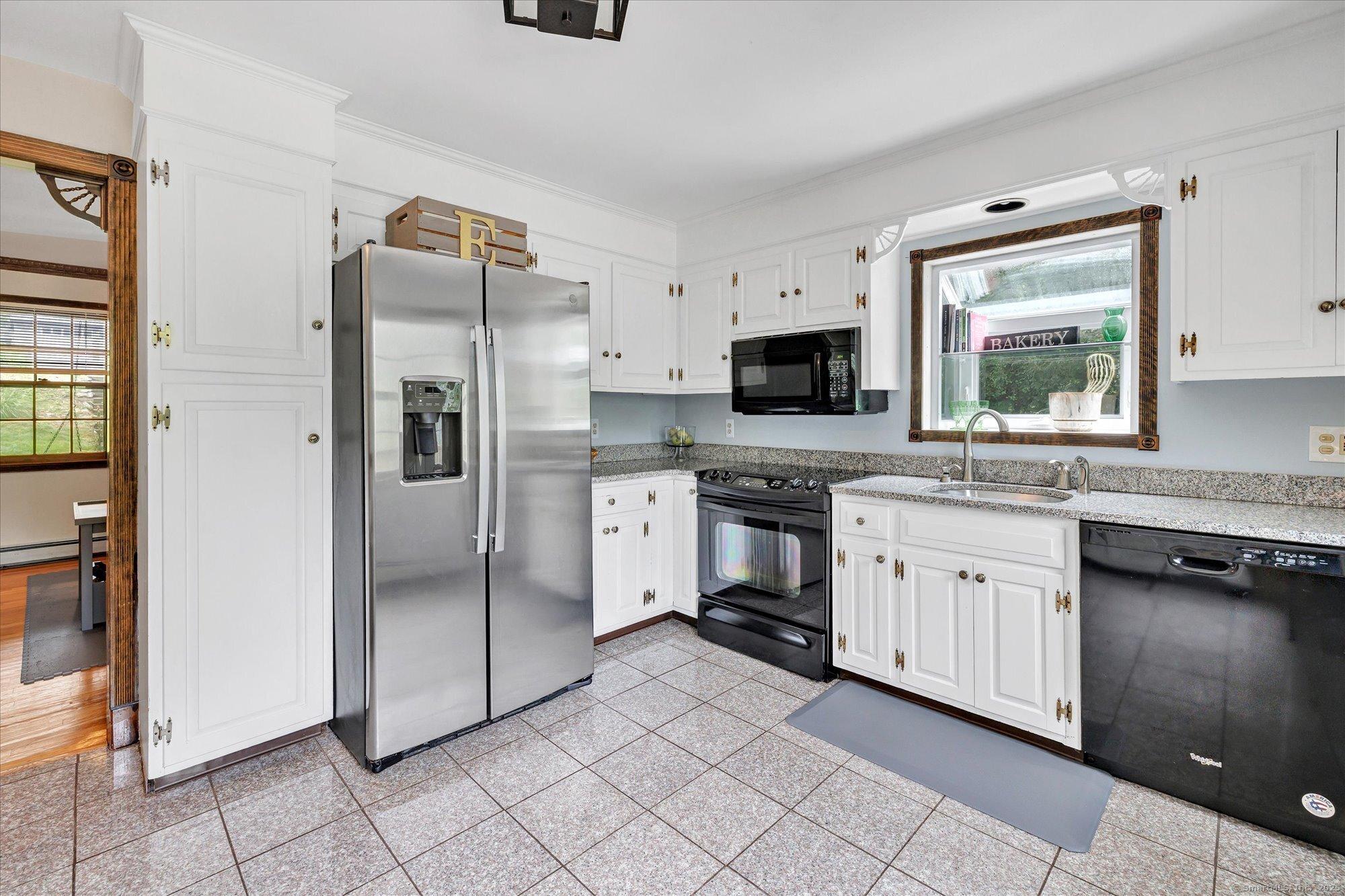 Monroe, Connecticut, 06468, United States, 3 Bedrooms Bedrooms, ,3 BathroomsBathrooms,Residential,For Sale,1872282