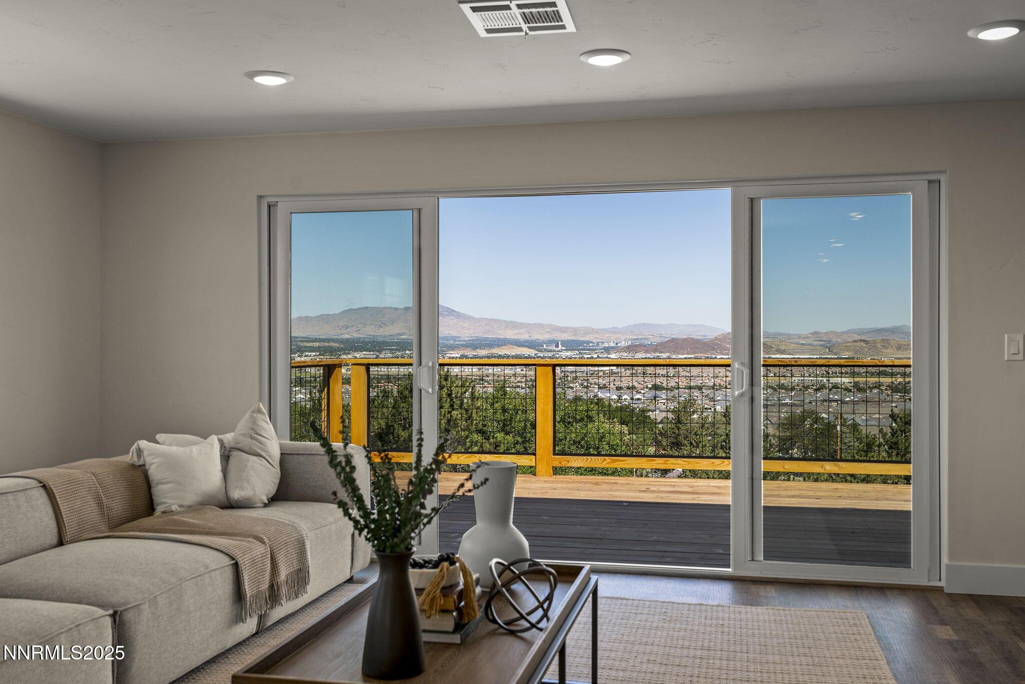 Reno, Nevada, 89521, United States, 3 Bedrooms Bedrooms, ,3 BathroomsBathrooms,Residential,For Sale,1988290