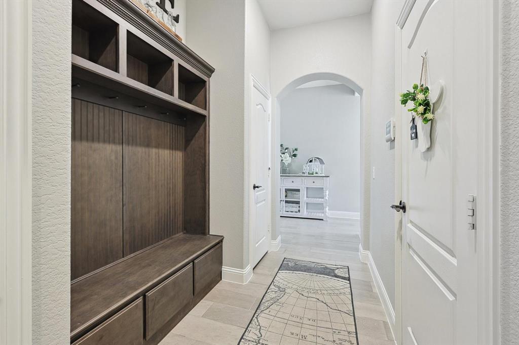 Midlothian, Texas, 76065, United States, 4 Bedrooms Bedrooms, ,3 BathroomsBathrooms,Residential,For Sale,1979860