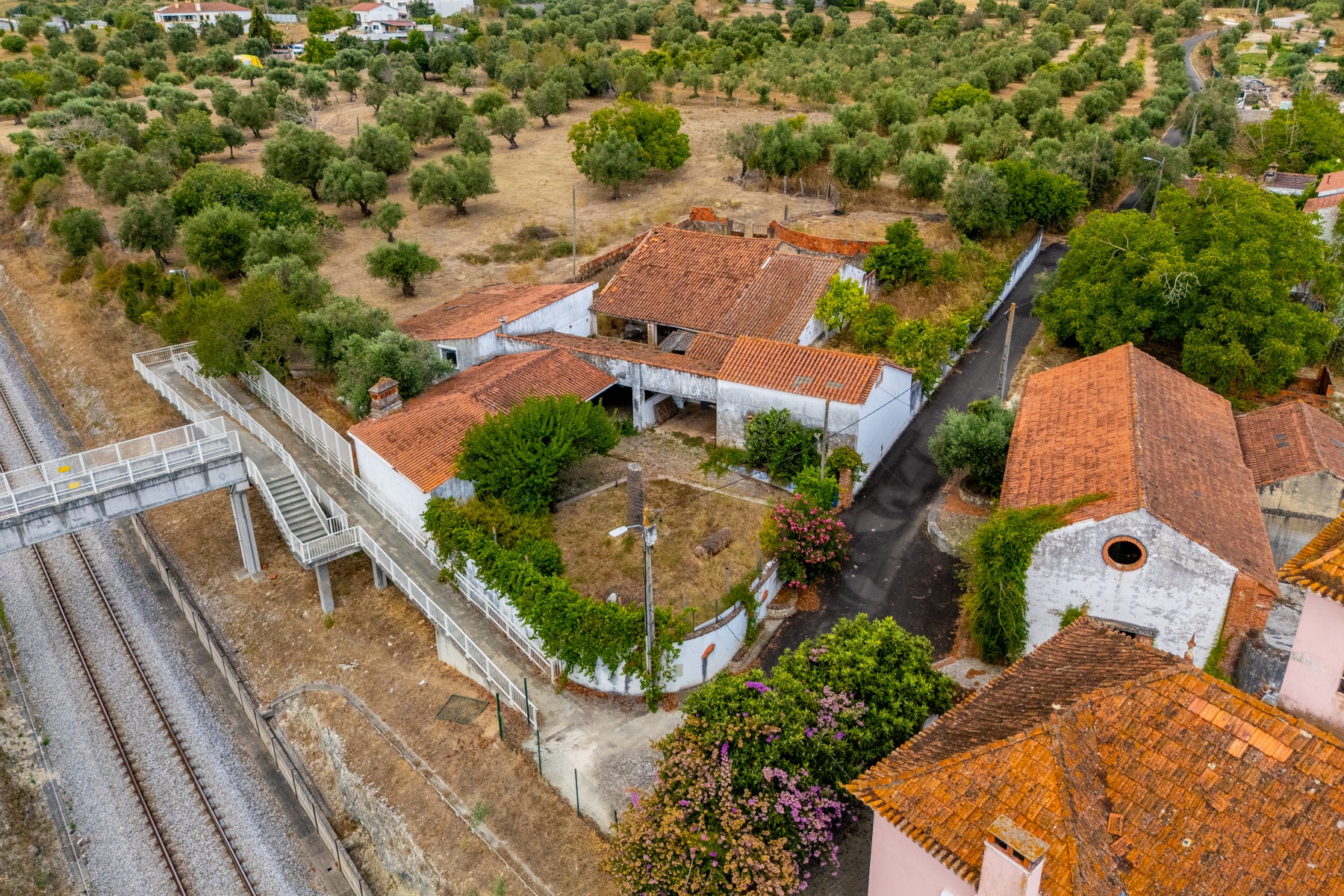  Manor House for Sale - 物件實景