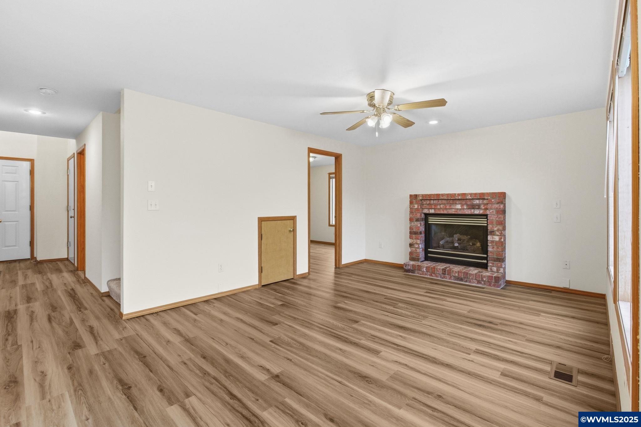 Corvallis, Oregon, 97333, United States, 4 Bedrooms Bedrooms, ,3 BathroomsBathrooms,Residential,For Sale,1999072