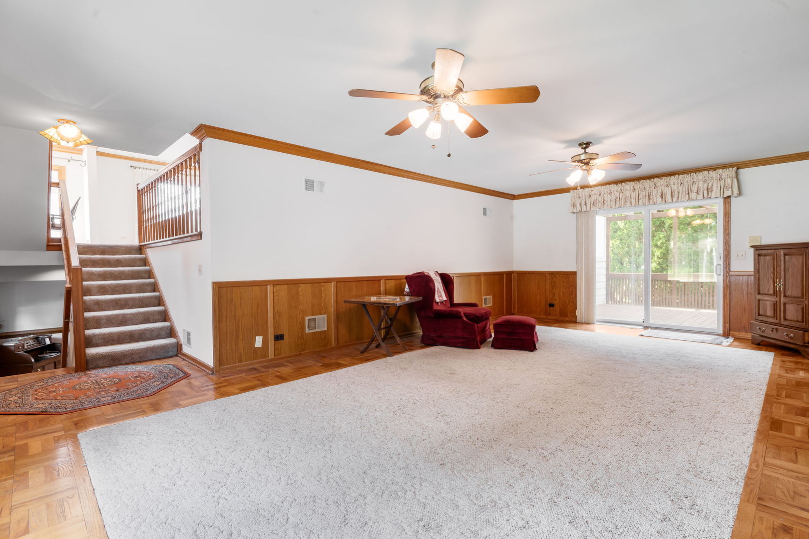 Palatine, Illinois, 60067, United States, 5 Bedrooms Bedrooms, ,3 BathroomsBathrooms,Residential,For Sale,1901159