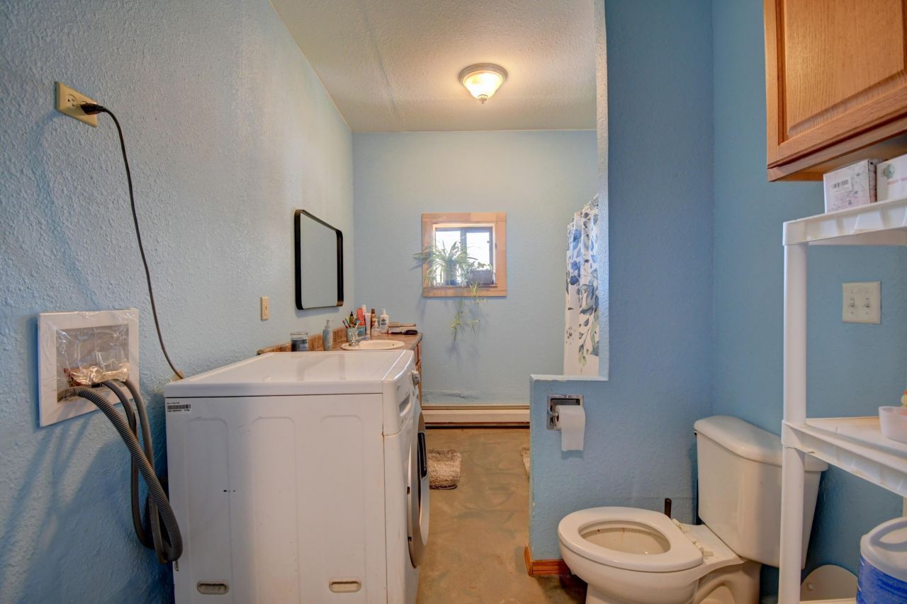 Edgewood, New Mexico, 87015, United States, 6 Bedrooms Bedrooms, ,4 BathroomsBathrooms,Residential,For Sale,1990949