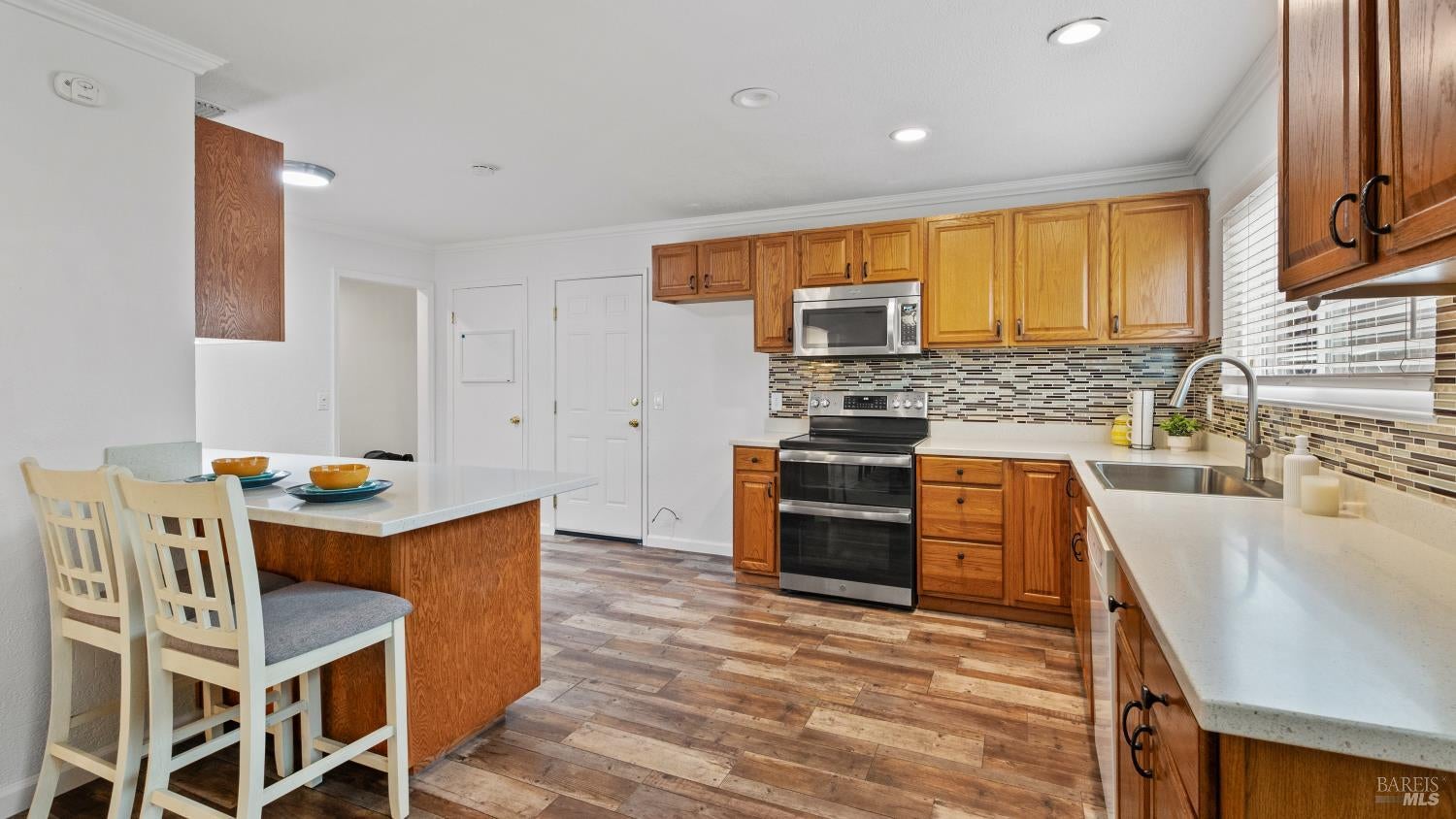 Vacaville, California, 95687, United States, 4 Bedrooms Bedrooms, ,2 BathroomsBathrooms,Residential,For Sale,1957766