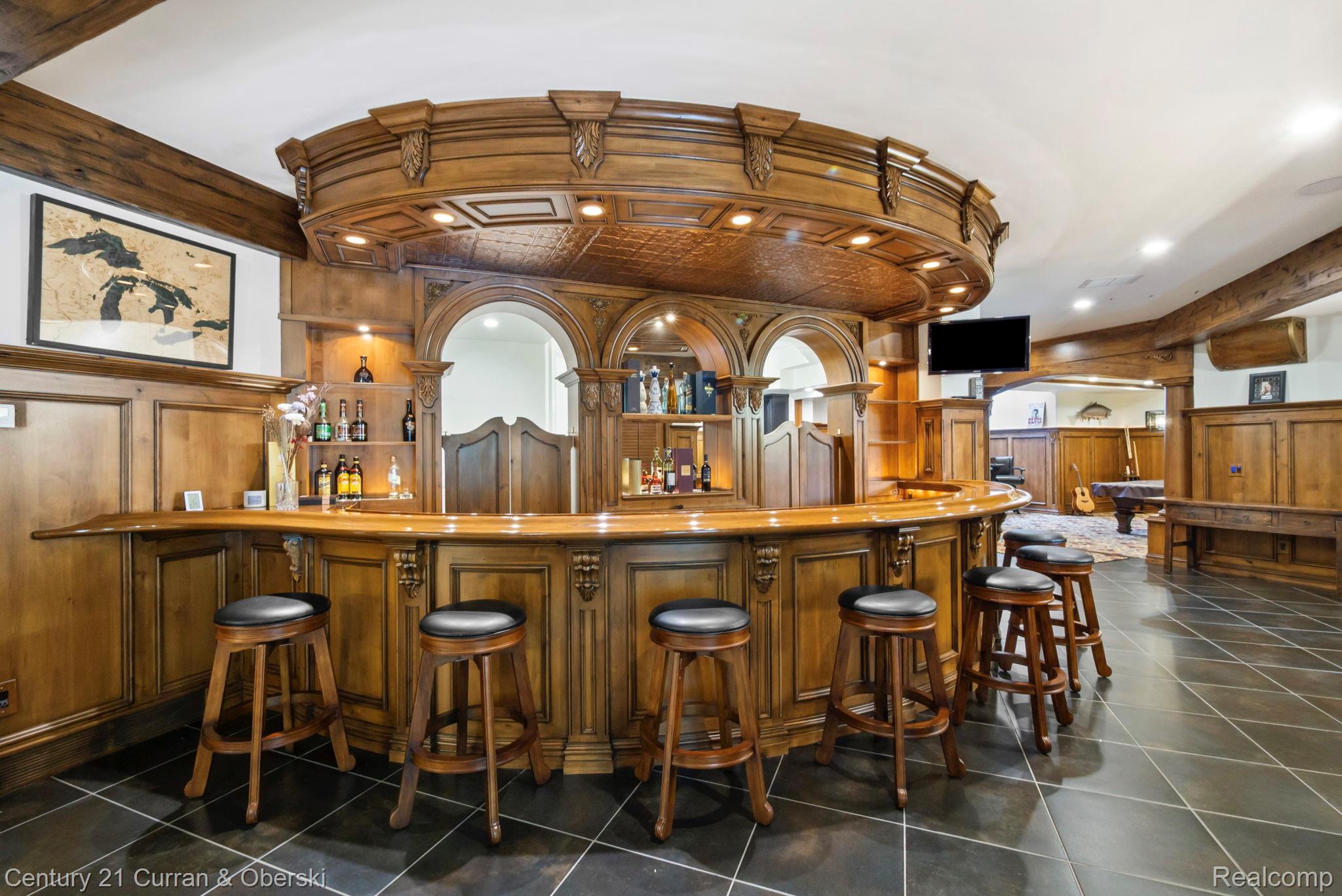 South Lyon, Michigan, 48178, United States, 6 Bedrooms Bedrooms, ,8 BathroomsBathrooms,Residential,For Sale,1976277