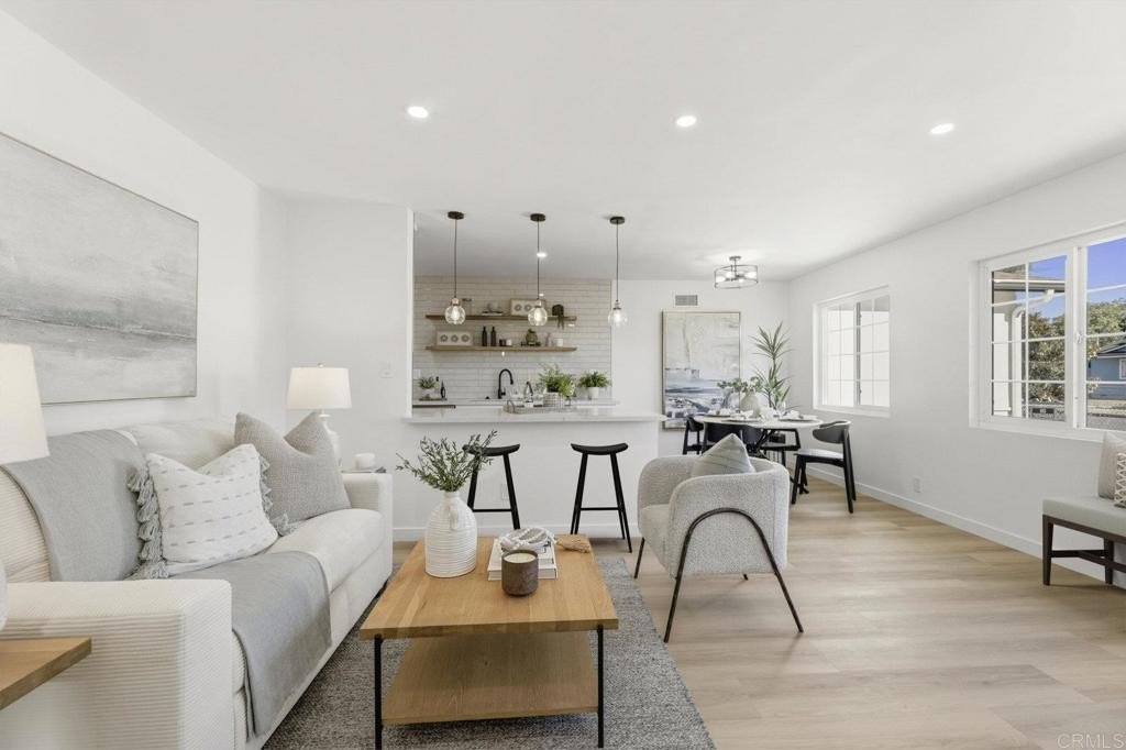 Escondido, California, 92027, United States, 3 Bedrooms Bedrooms, ,2 BathroomsBathrooms,Residential,For Sale,1990327