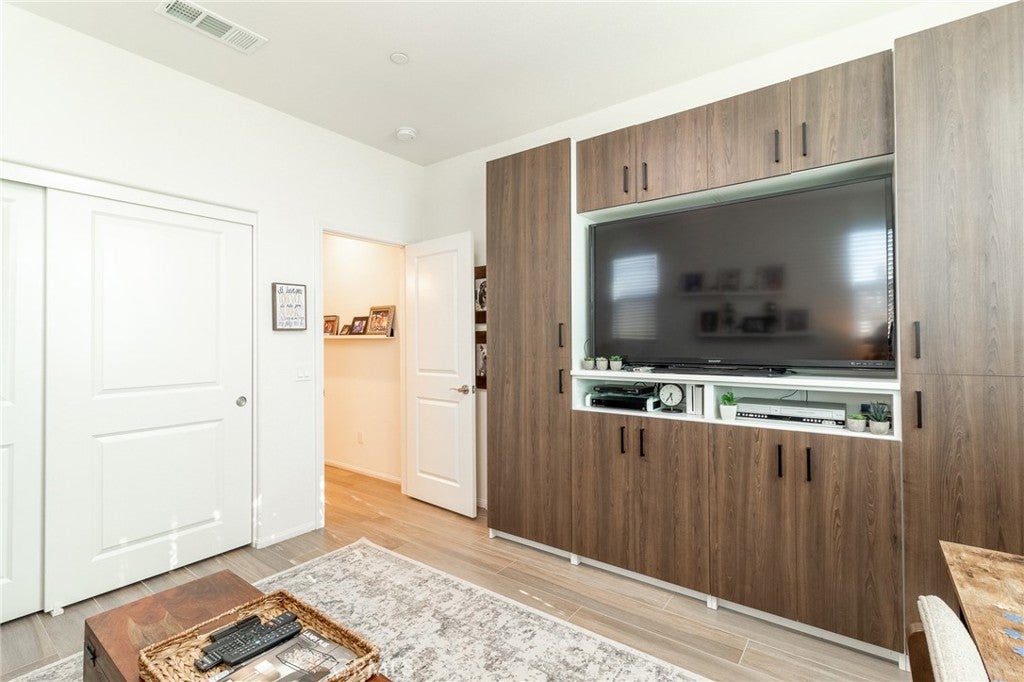 Redlands, California, 92374, United States, 5 Bedrooms Bedrooms, ,4 BathroomsBathrooms,Residential,For Sale,1974798