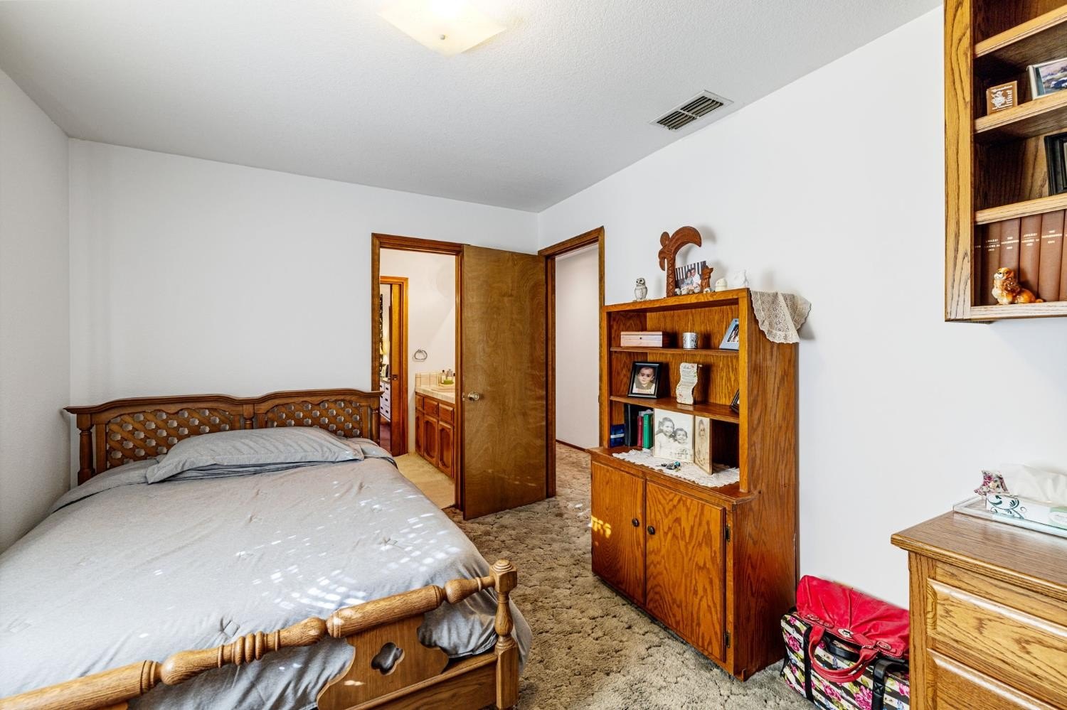 Madera, California, 93638, United States, 4 Bedrooms Bedrooms, ,3 BathroomsBathrooms,Residential,For Sale,1982625