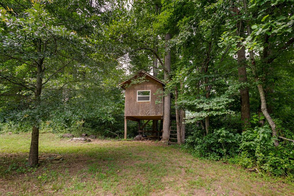 Hayesville, North Carolina, 28904, United States, 4 Bedrooms Bedrooms, ,2 BathroomsBathrooms,Residential,For Sale,1871296