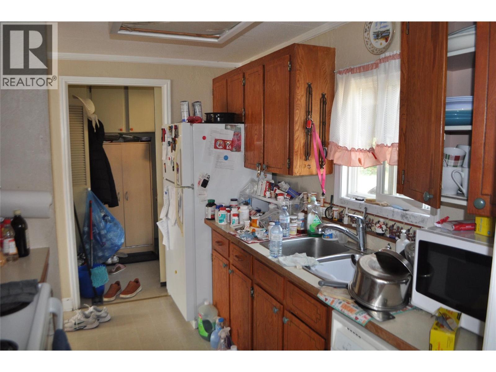 KALEDEN, British Columbia, V0H 1K0, CA, 1 Bedroom Bedrooms, ,1 BathroomBathrooms,Residential,For Sale,1948782