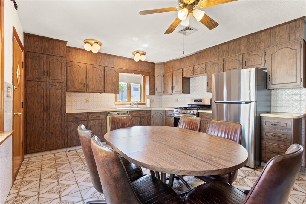 Medford, Massachusetts, 02155, United States, 4 Bedrooms Bedrooms, ,2 BathroomsBathrooms,Residential,For Sale,1935806