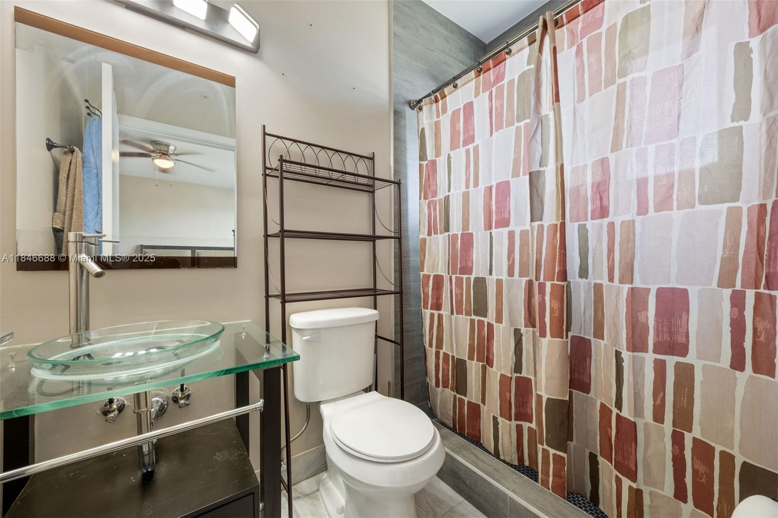 West Park, Florida, 33023, United States, 5 Bedrooms Bedrooms, ,4 BathroomsBathrooms,Residential,For Sale,1907541