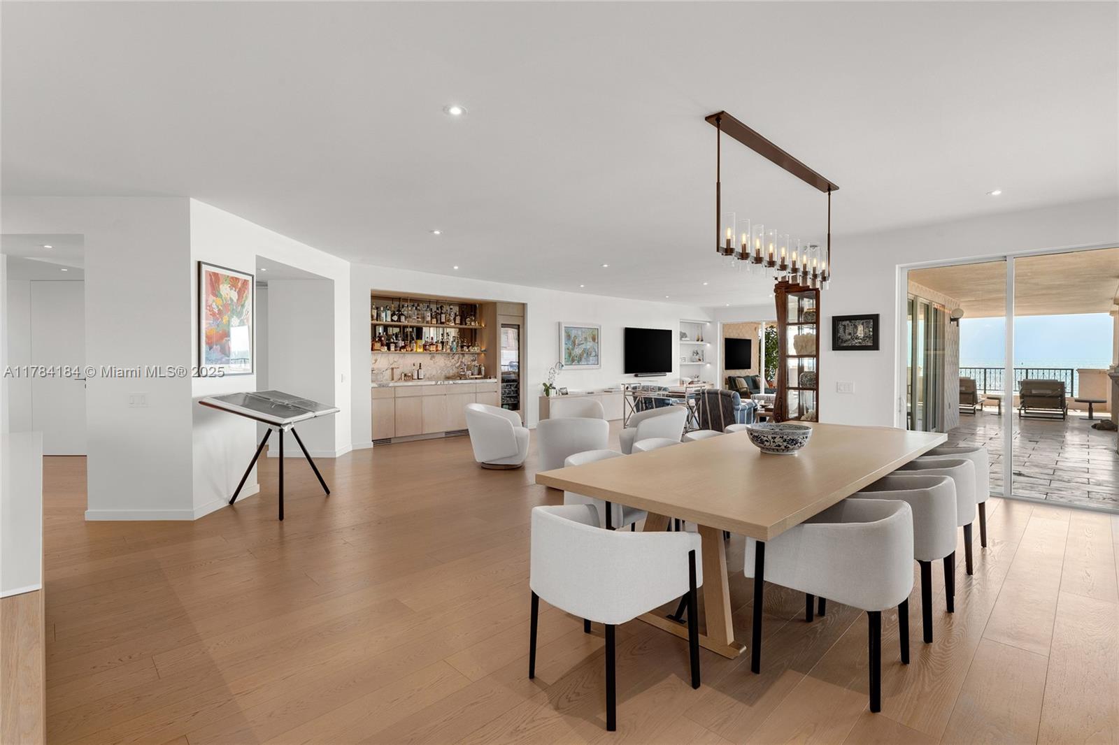 Miami Beach, Florida, 33109, United States, 3 Bedrooms Bedrooms, ,5 BathroomsBathrooms,Residential,For Sale,1770754