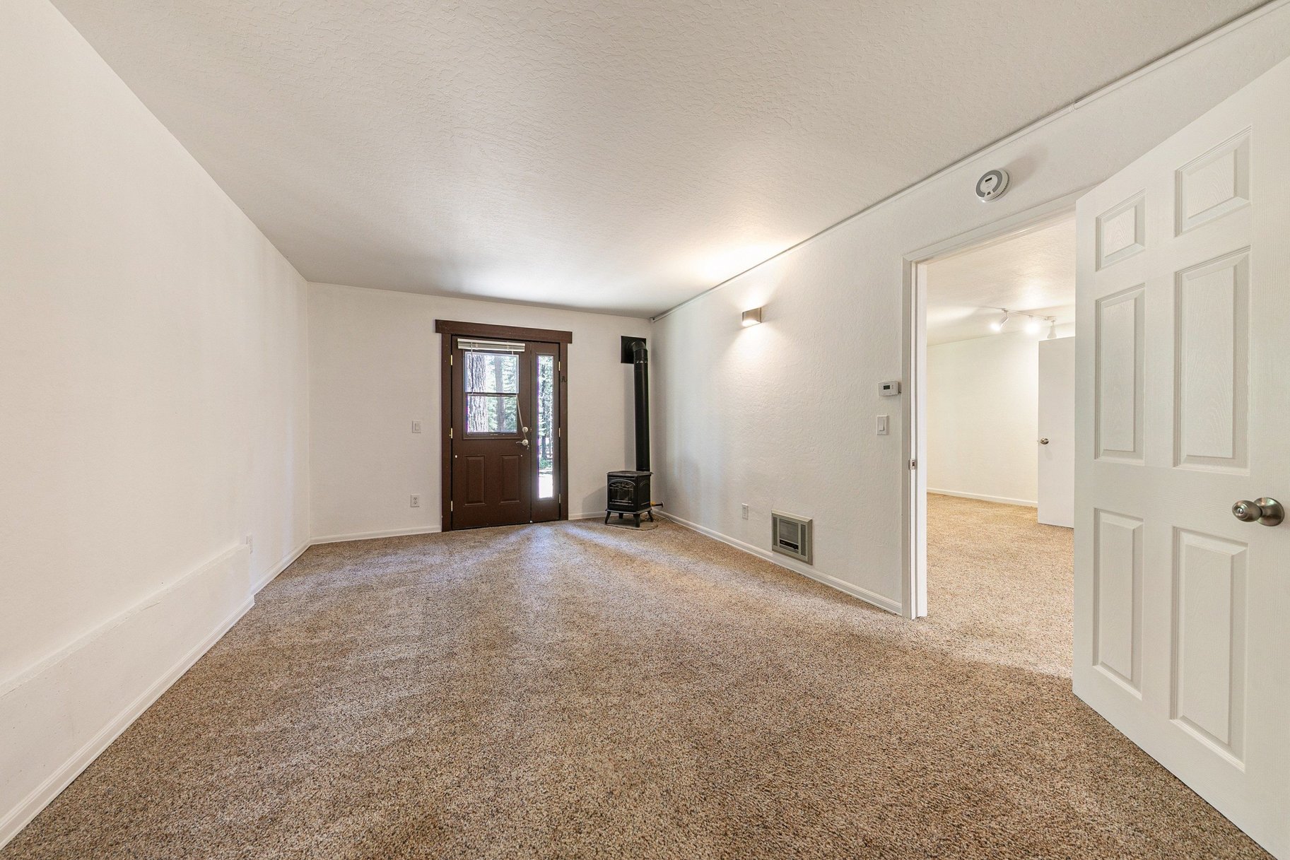  DESIRABLE TAHOE DONNER LOCATION - 物件實景