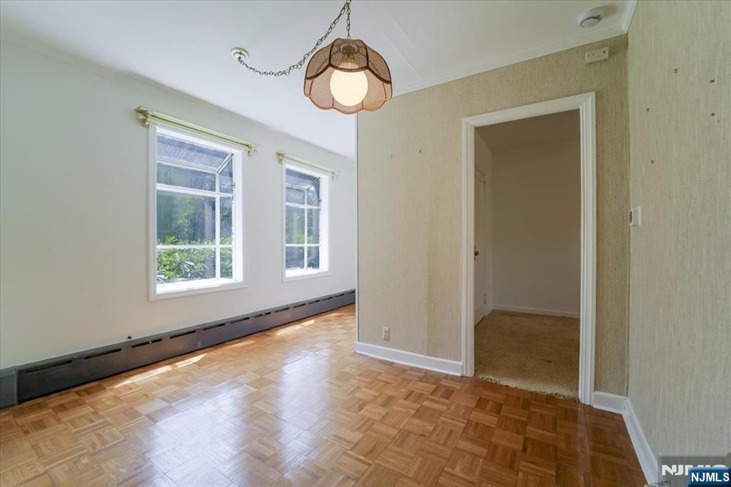 Wyckoff, New Jersey, 07481, United States, 5 Bedrooms Bedrooms, ,3 BathroomsBathrooms,Residential,For Sale,1920026