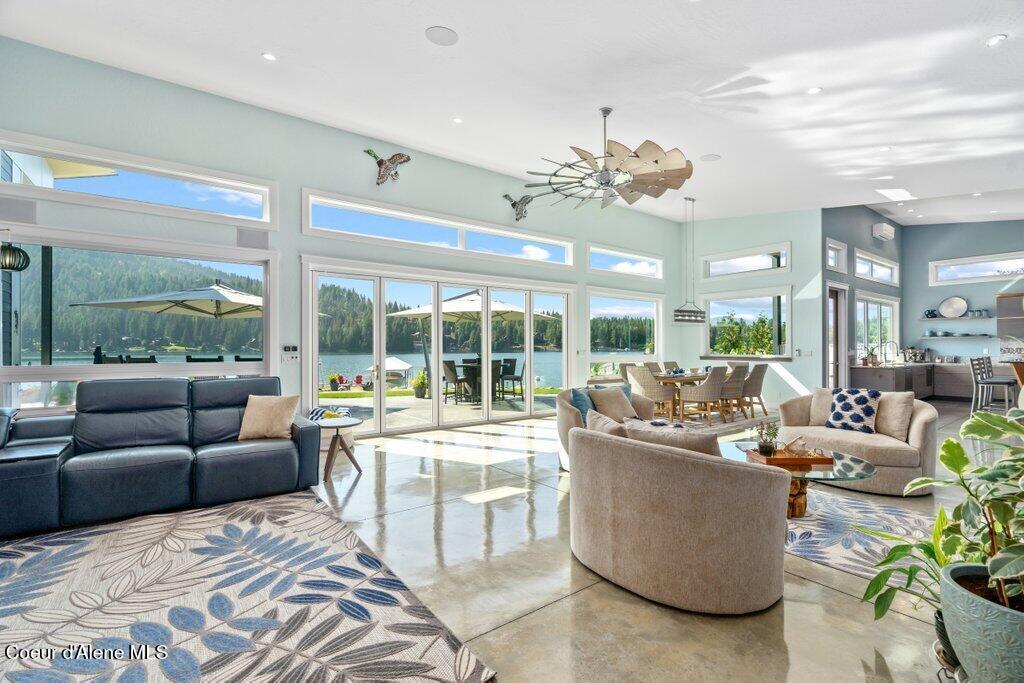 Sandpoint, Idaho, 83864, United States, 4 Bedrooms Bedrooms, ,3 BathroomsBathrooms,Residential,For Sale,1983378