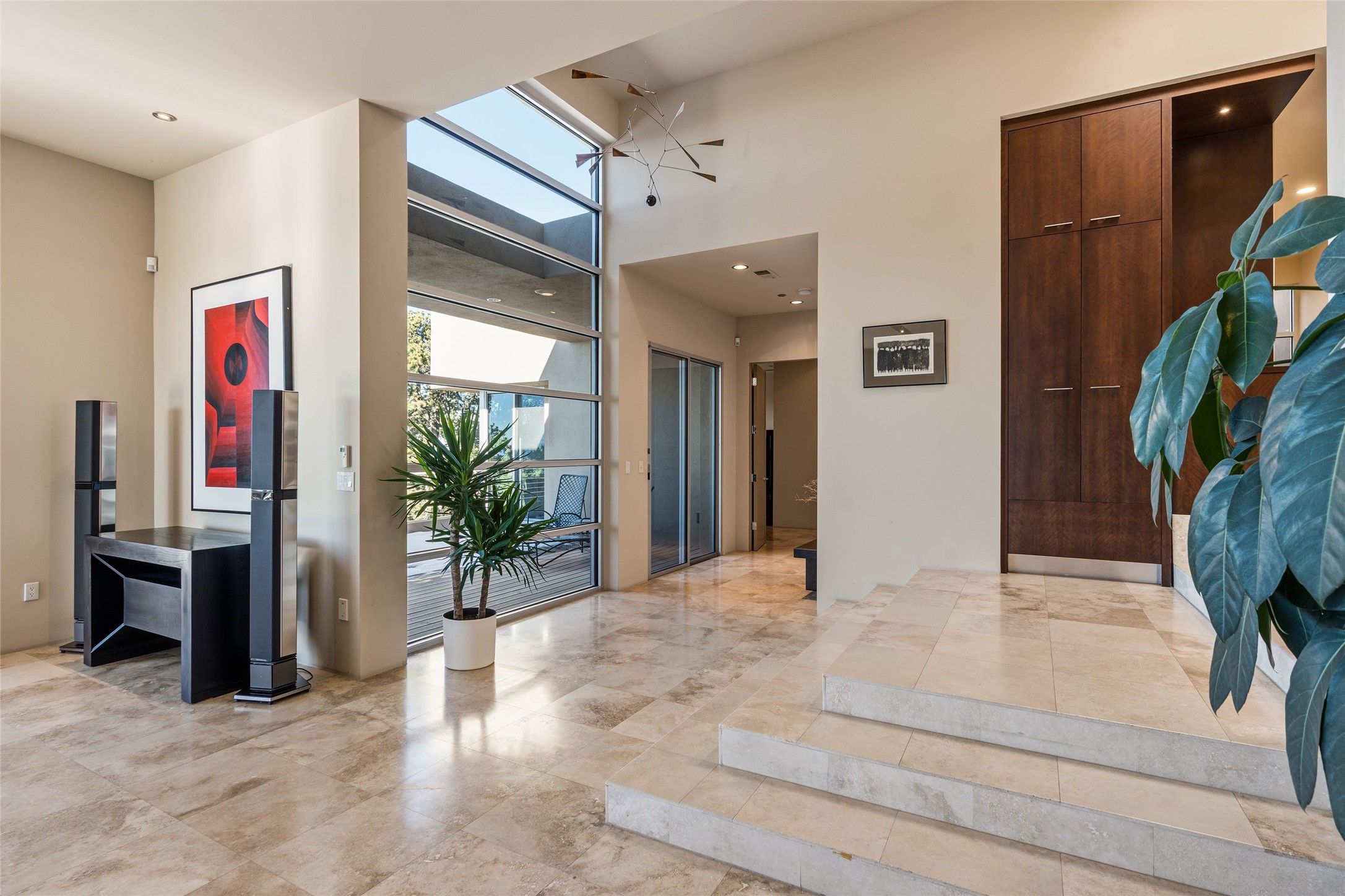  1135 S Summit Drive - 物件實景