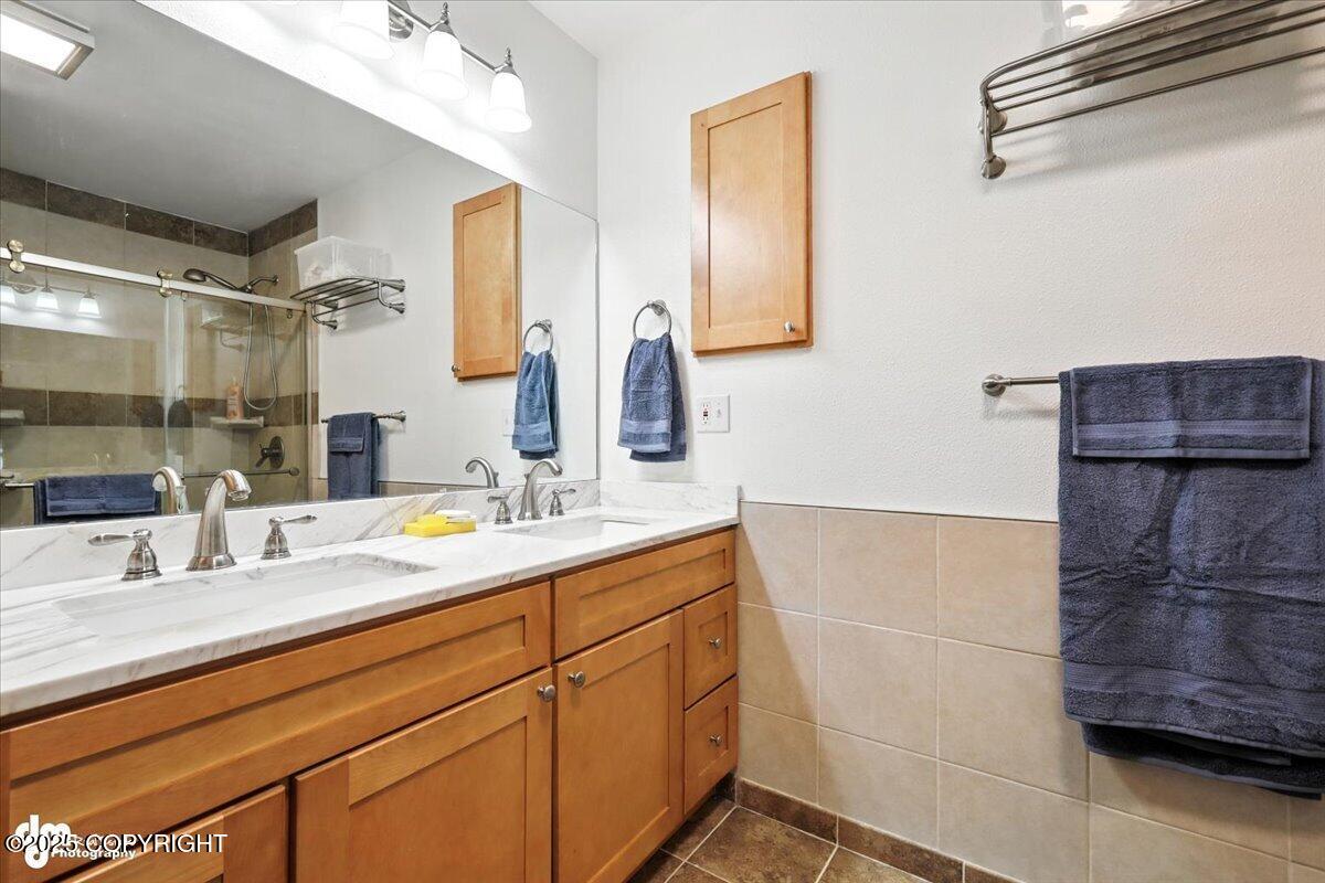 Wasilla, Alaska, 99654, United States, 5 Bedrooms Bedrooms, ,4 BathroomsBathrooms,Residential,For Sale,1974531