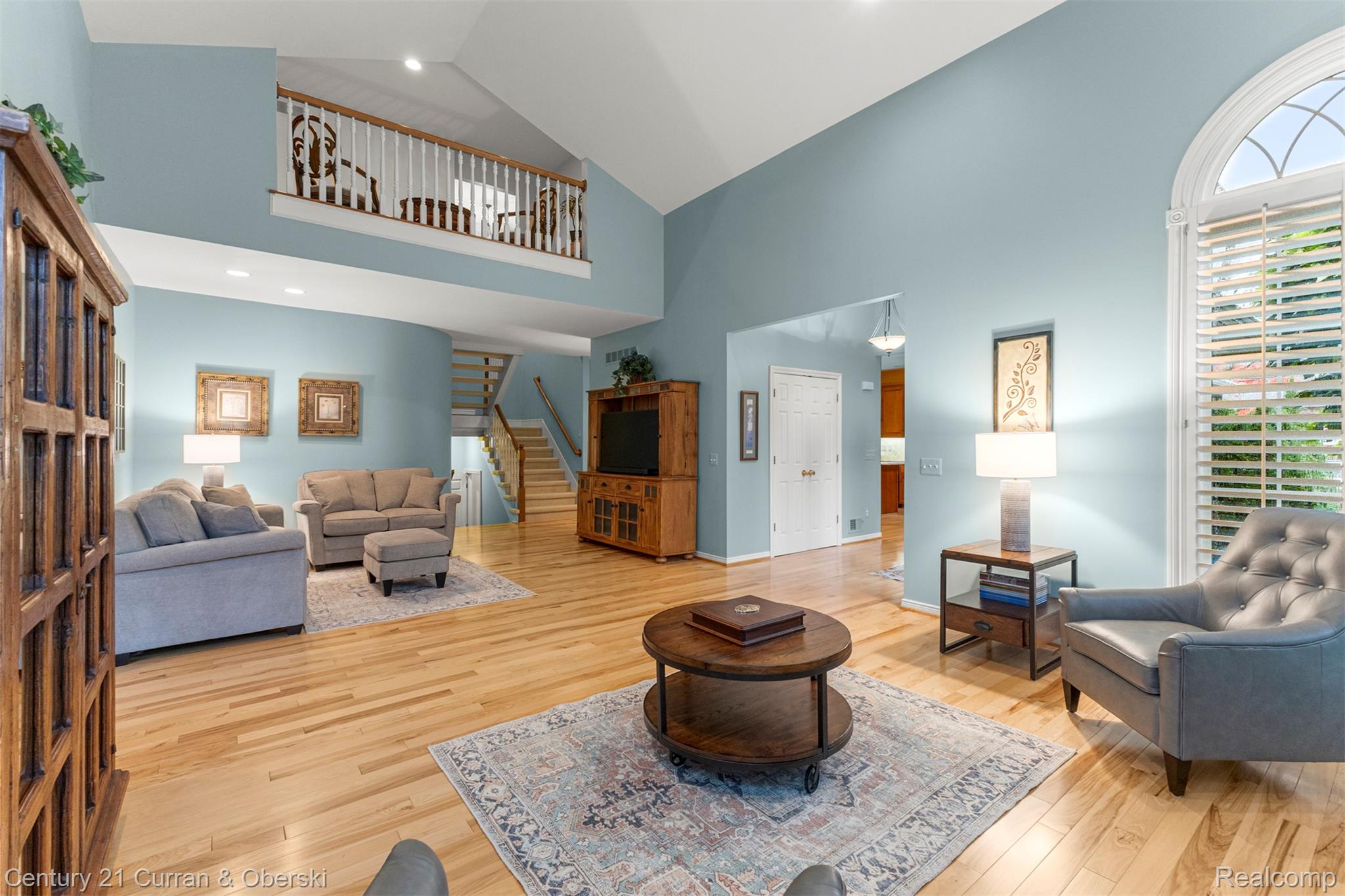 Shelby Charter Township, Michigan, 48316, United States, 2 Bedrooms Bedrooms, ,4 BathroomsBathrooms,Residential,For Sale,1977088