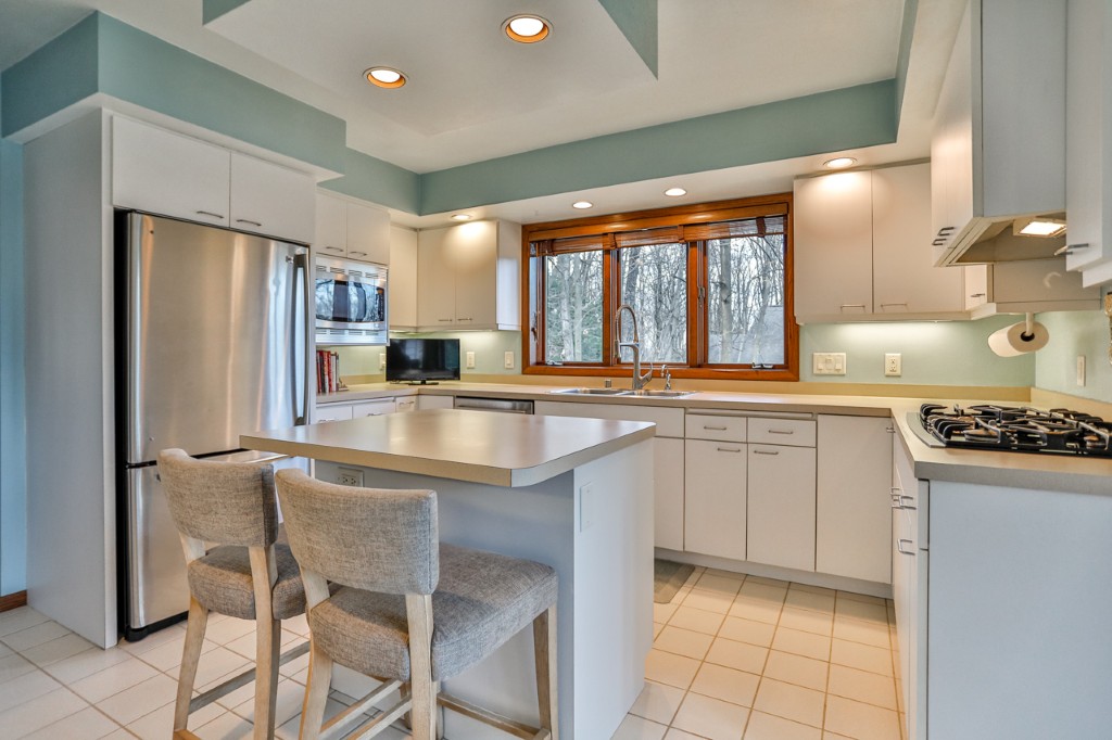 Wausau, Wisconsin, 54401, United States, 3 Bedrooms Bedrooms, ,3 BathroomsBathrooms,Residential,For Sale,1997344