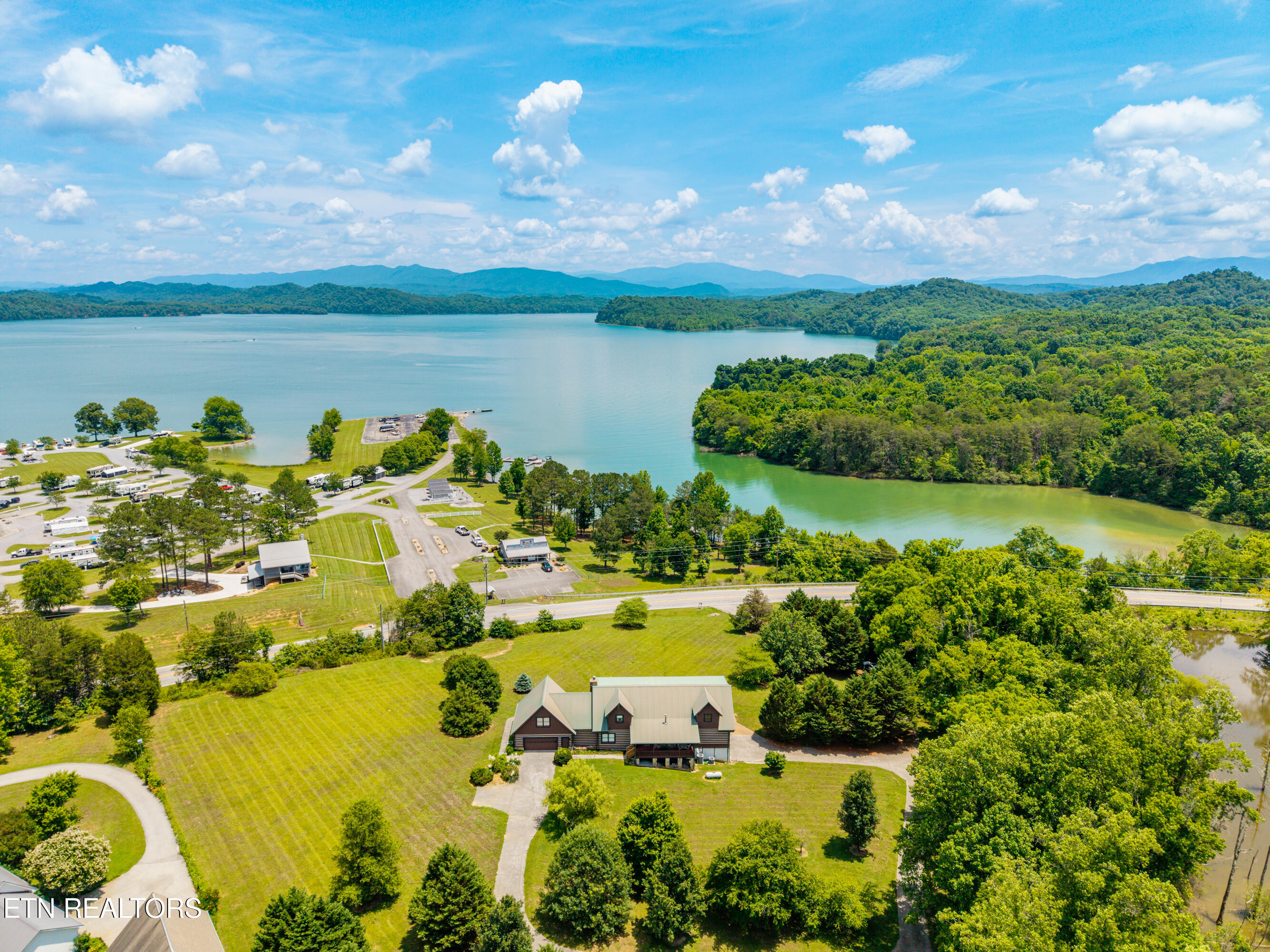 Vonore, Tennessee, 37885, United States, 3 Bedrooms Bedrooms, ,4 BathroomsBathrooms,Residential,For Sale,2048933