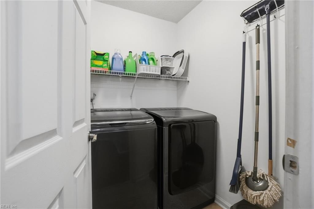 Virginia Beach, Virginia, 23456, United States, 4 Bedrooms Bedrooms, ,3 BathroomsBathrooms,Residential,For Sale,2048276