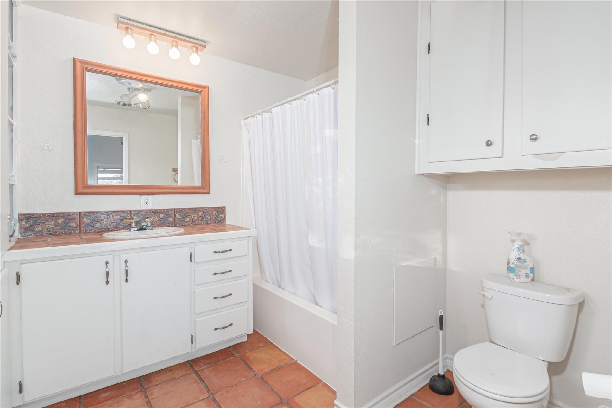 Stockdale, Texas, 78160, United States, 1 Bedroom Bedrooms, ,1 BathroomBathrooms,Residential,For Sale,1937529