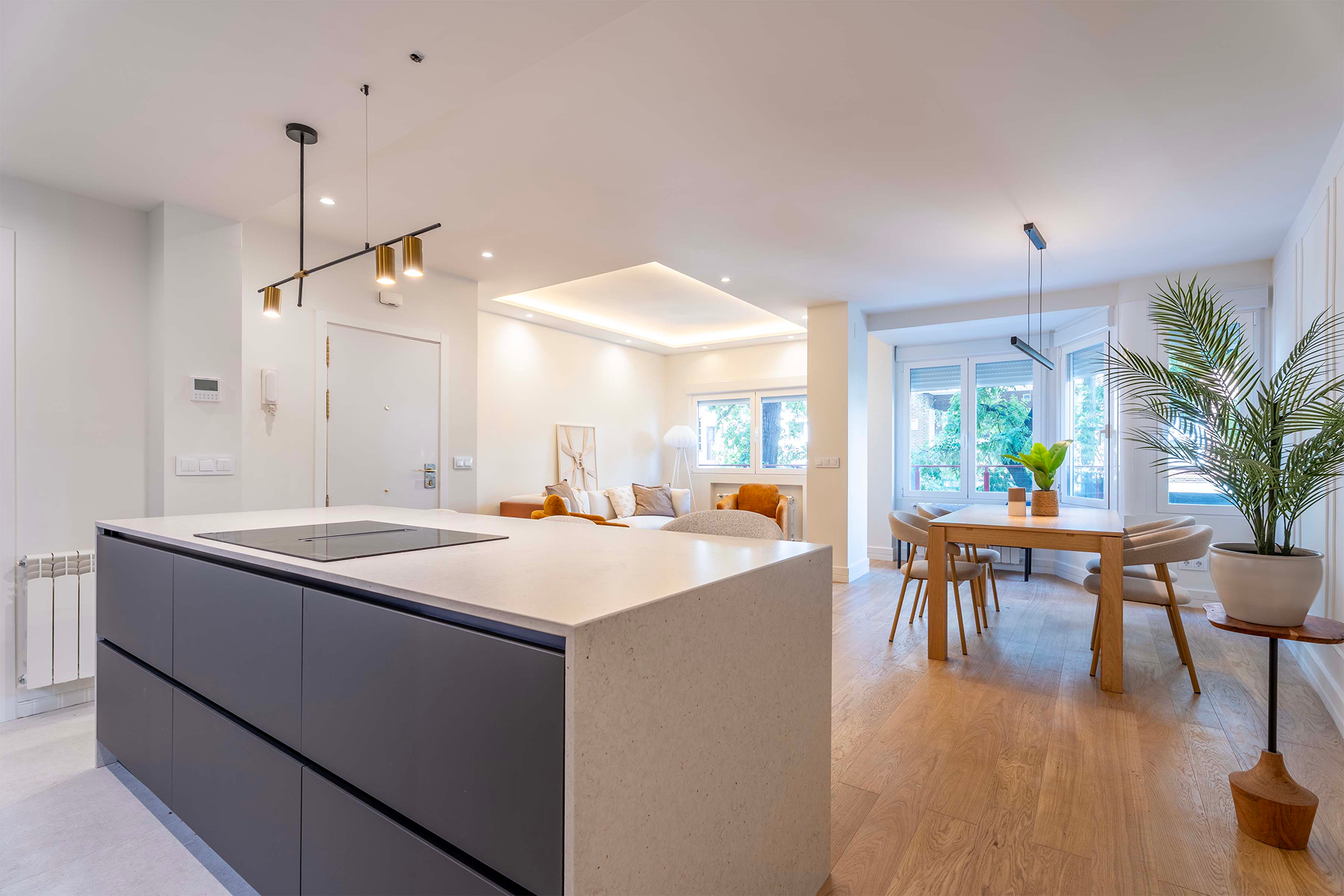  Renovated flat with 3 bedrooms, 4 bathrooms, and garage - 物件實景