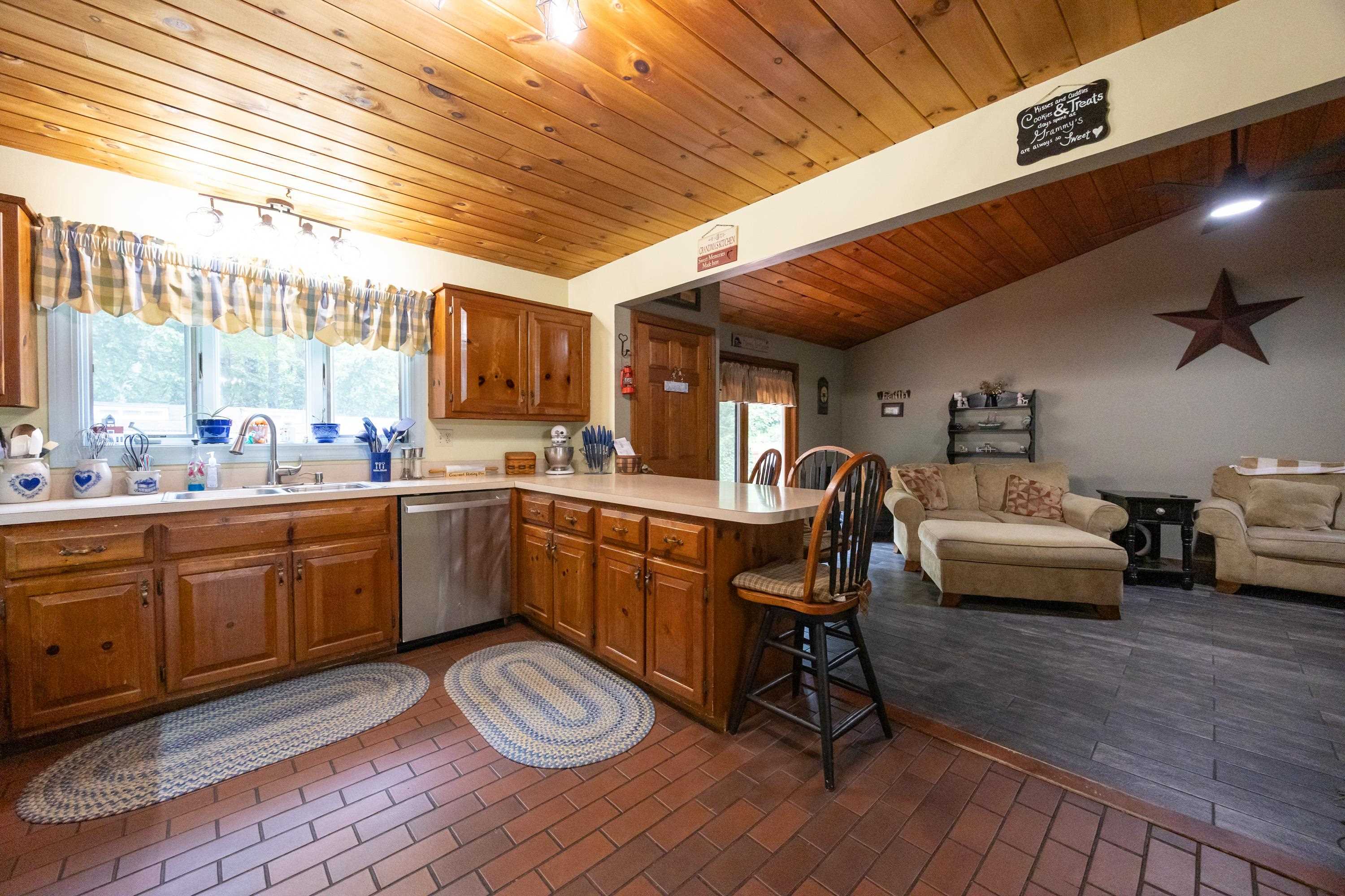 Hampstead, New Hampshire, 03826, United States, 4 Bedrooms Bedrooms, ,2 BathroomsBathrooms,Residential,For Sale,1890507