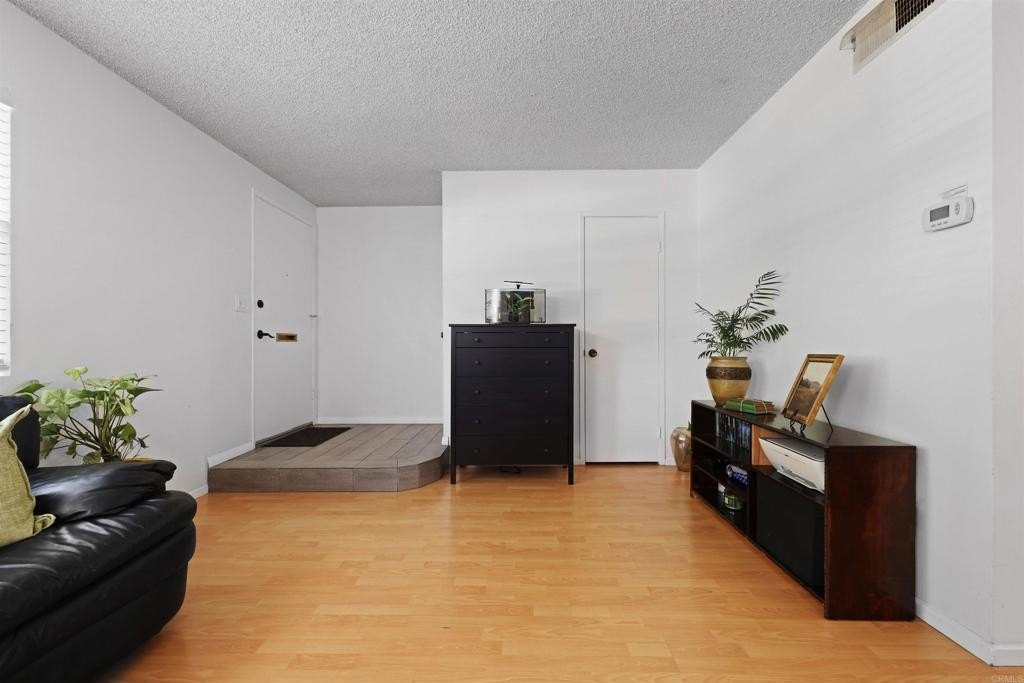 El Cajon, California, 92021, United States, 3 Bedrooms Bedrooms, ,3 BathroomsBathrooms,Residential,For Sale,1924837