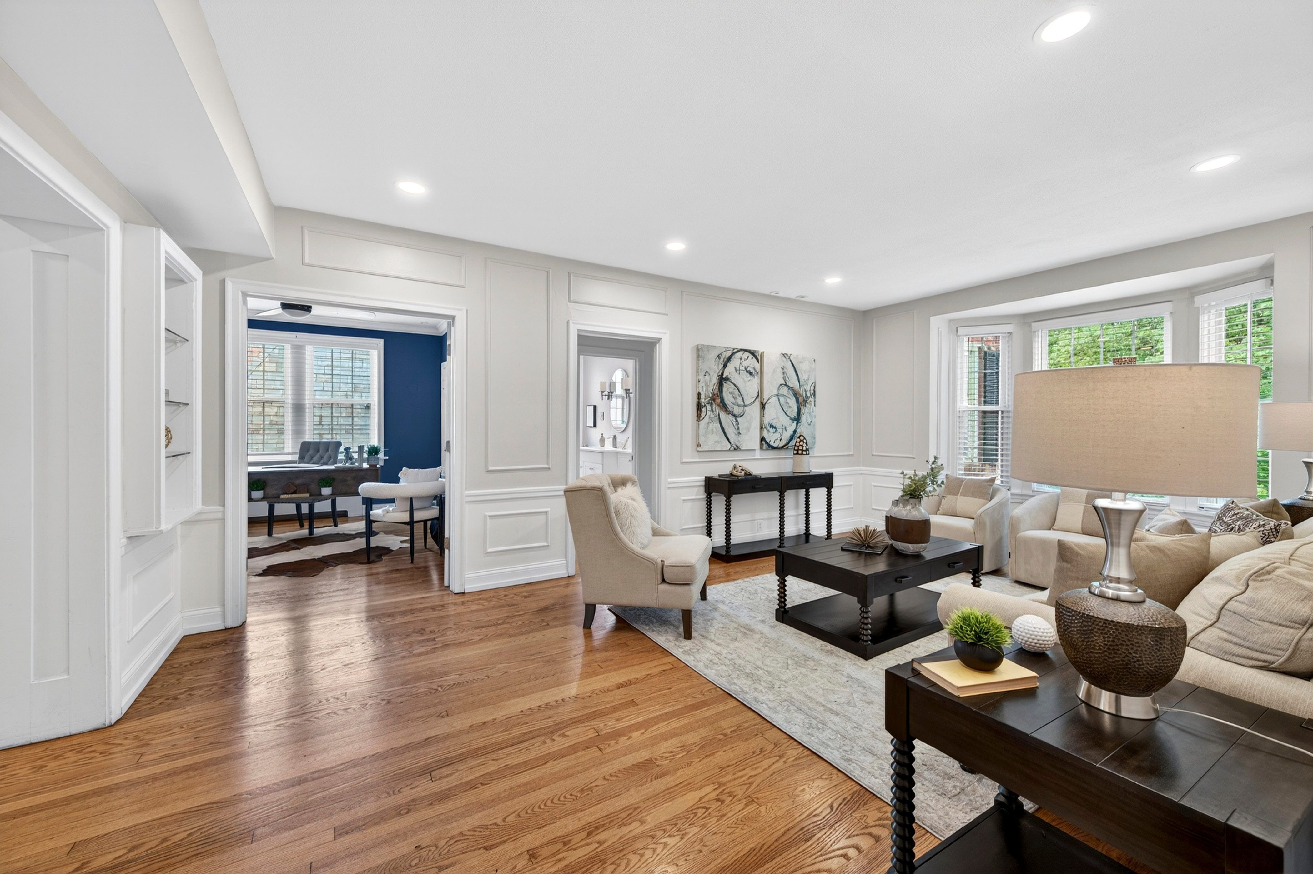  Charming 2-Bed, 2-Bath Second-Floor Unit with Modern Updates - 物件實景