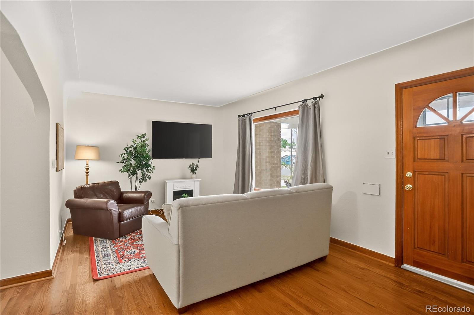Wheat Ridge, Colorado, 80212, United States, 2 Bedrooms Bedrooms, ,1 BathroomBathrooms,Residential,For Sale,1924749