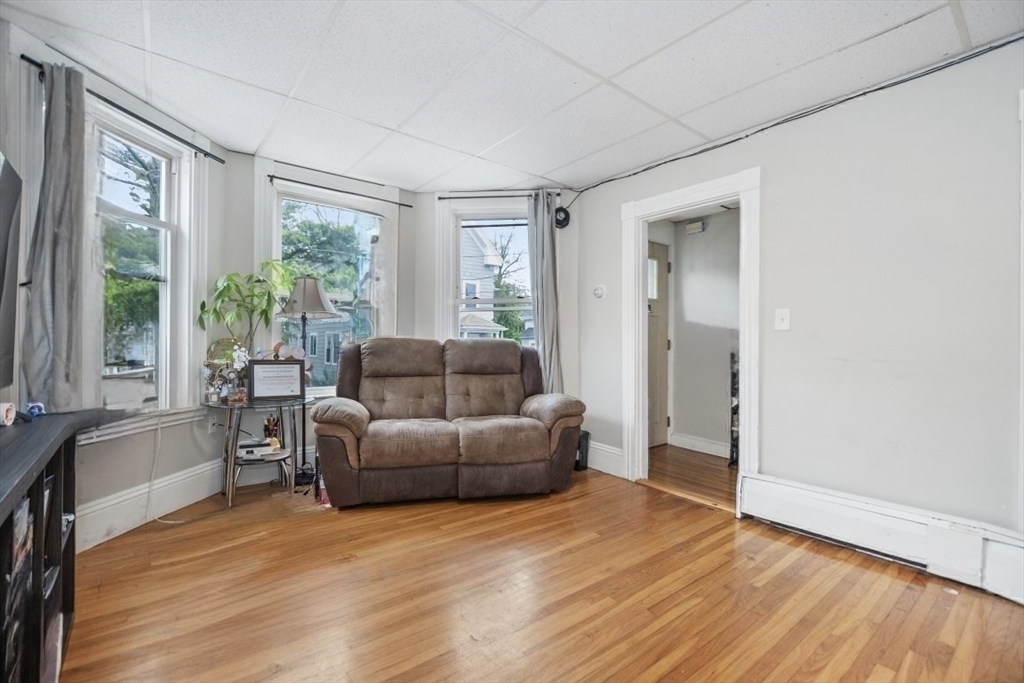 Swampscott, Massachusetts, 01907, United States, 6 Bedrooms Bedrooms, ,3 BathroomsBathrooms,Residential,For Sale,1912101