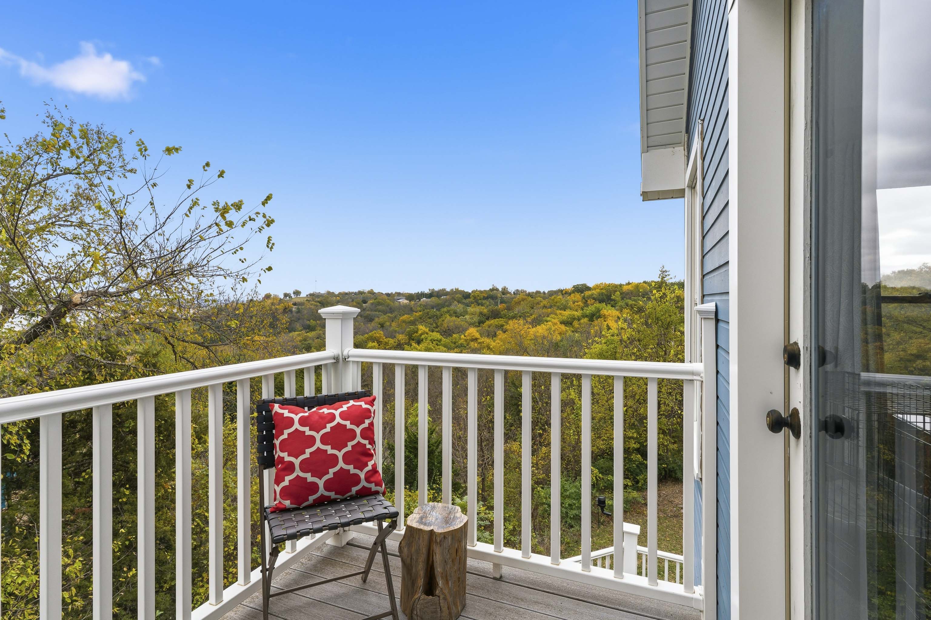 Manhattan, Kansas, 66503, United States, 4 Bedrooms Bedrooms, ,4 BathroomsBathrooms,Residential,For Sale,1985204